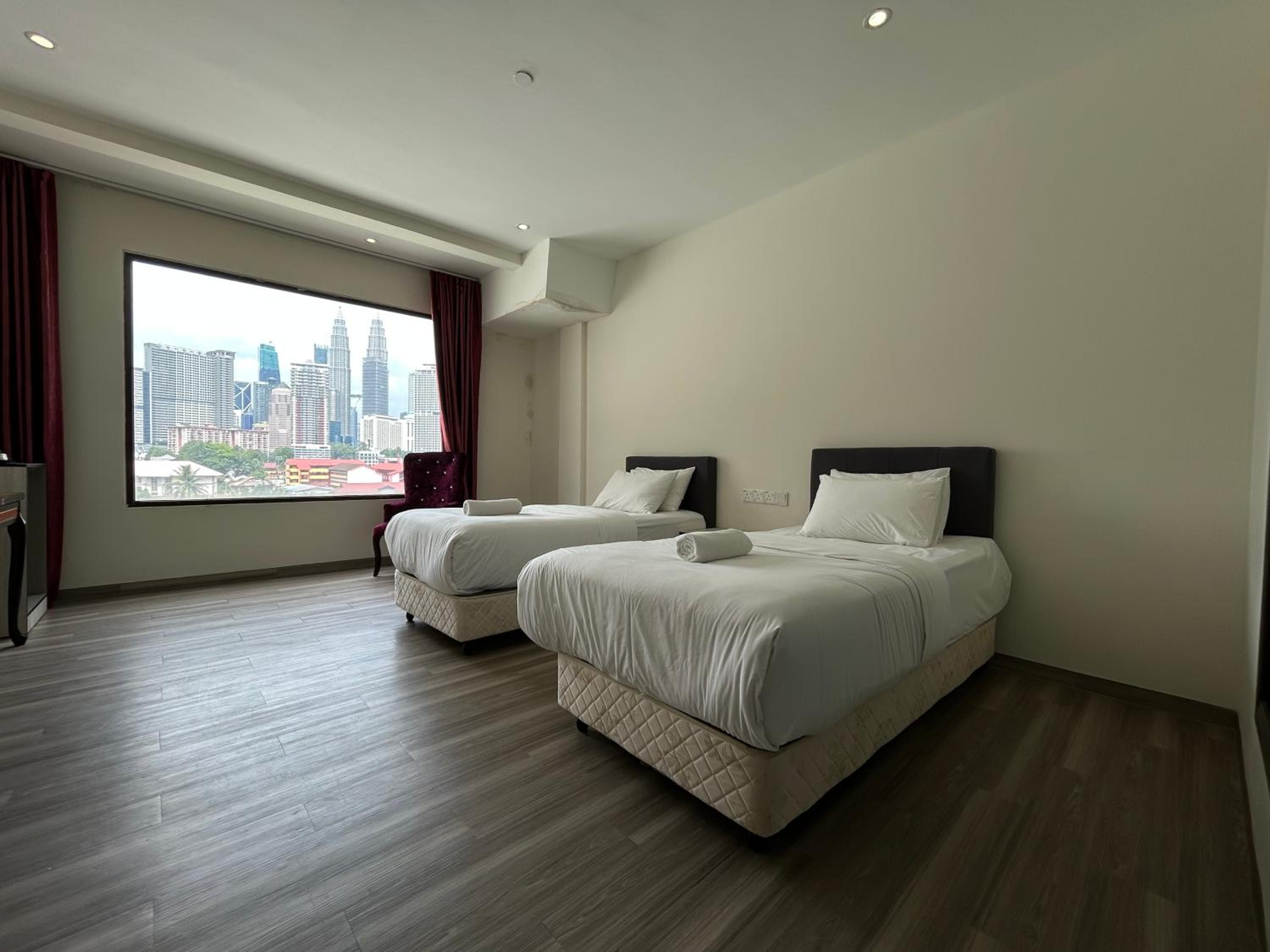 Kingston Hotel by Minsu