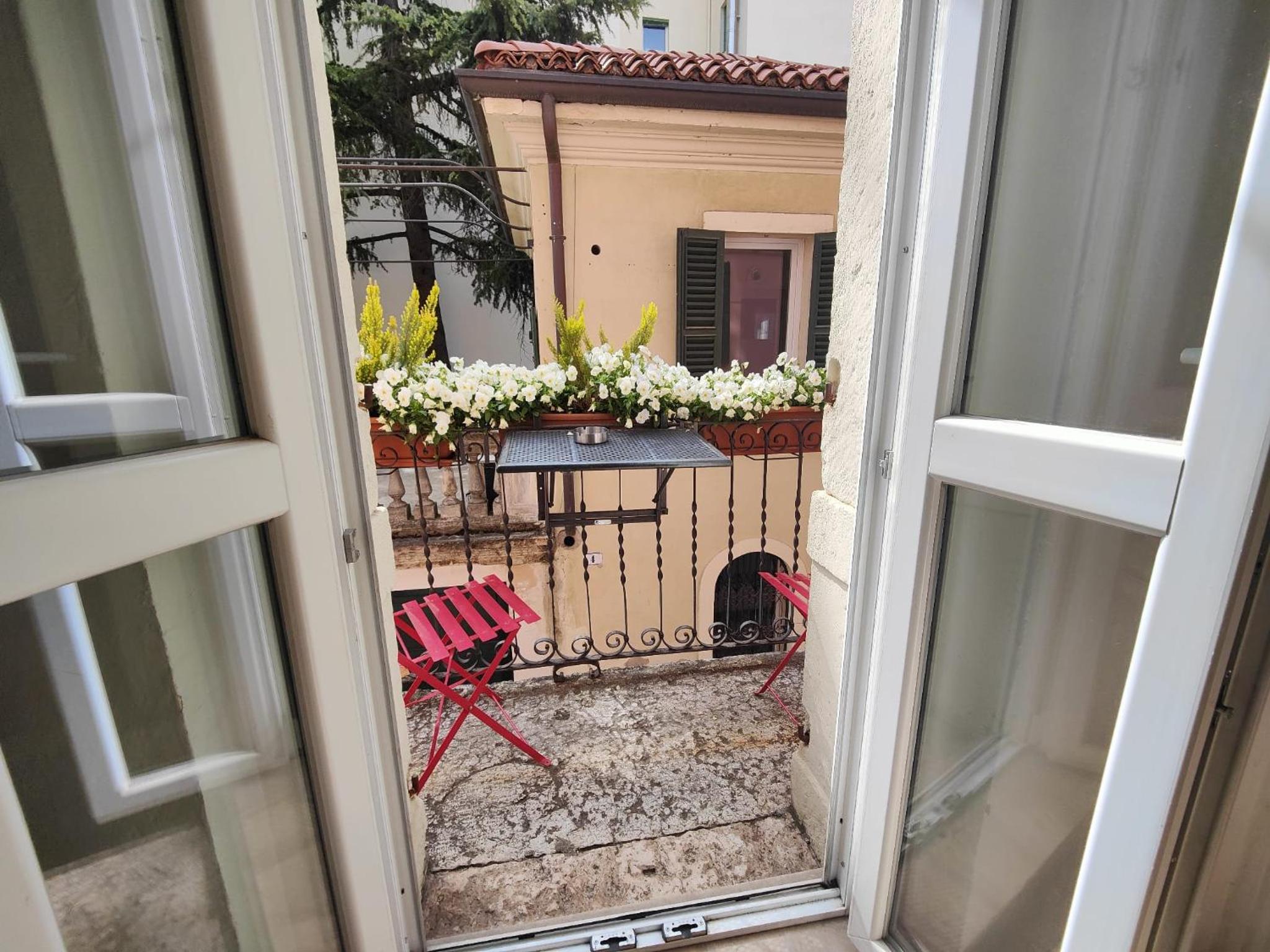 Giardino Giusti House & Court