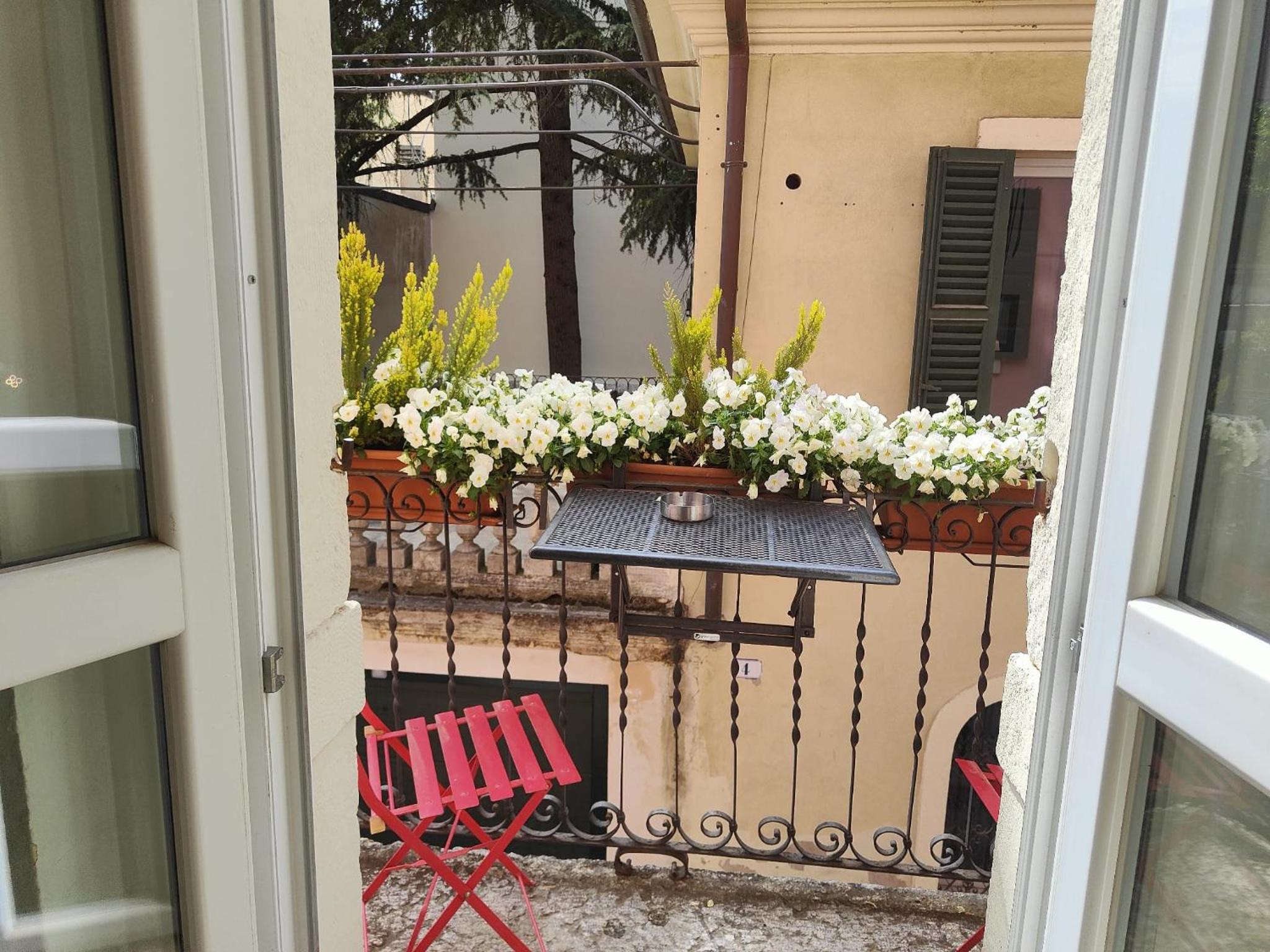Giardino Giusti House & Court