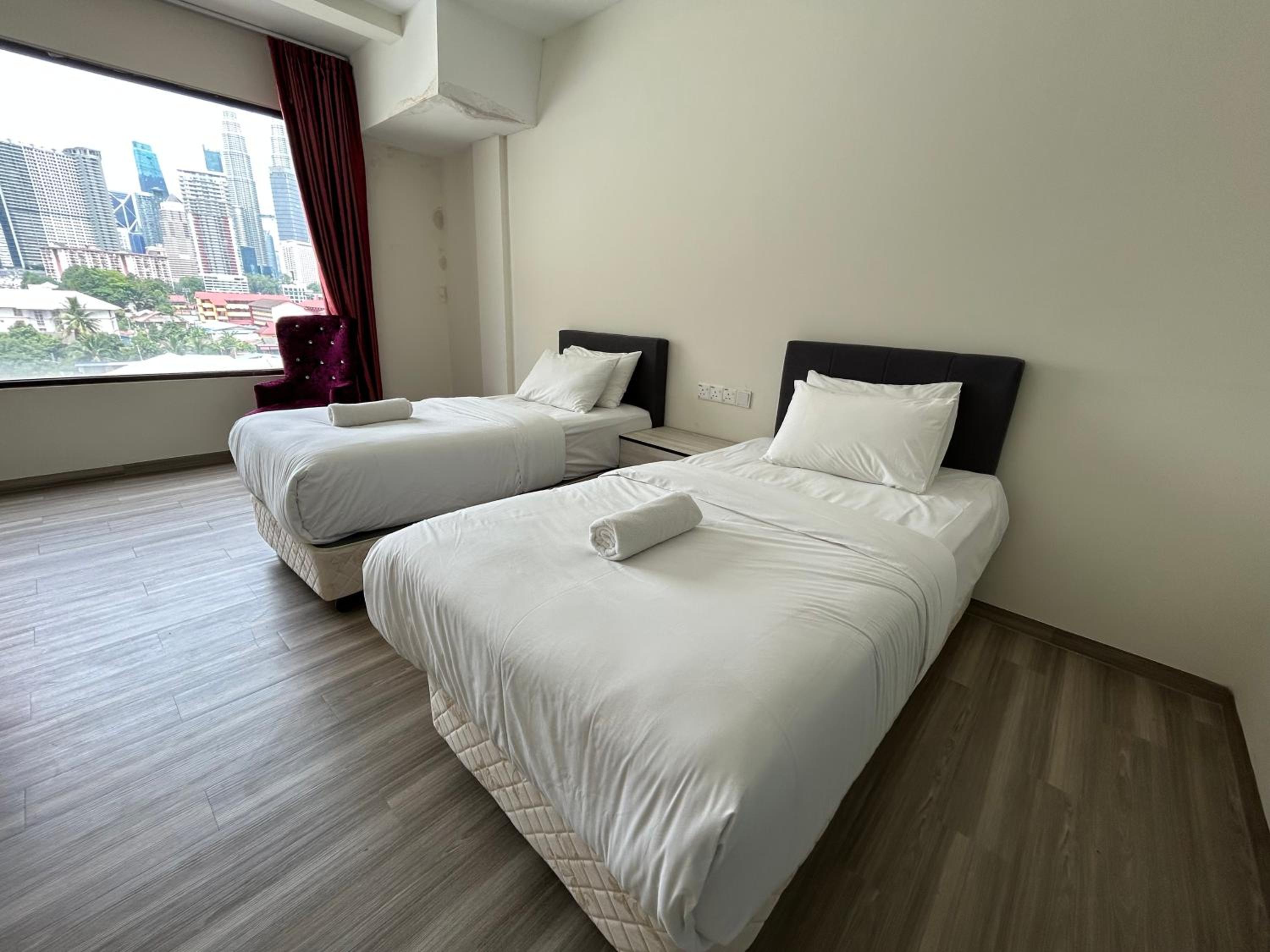 Kingston Hotel by Minsu