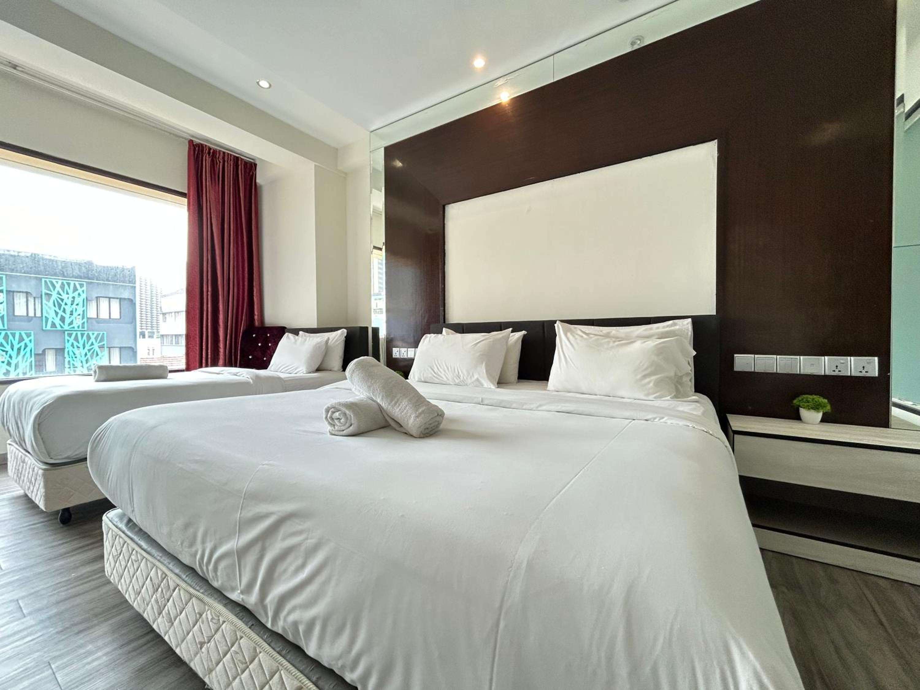 Kingston Hotel by Minsu