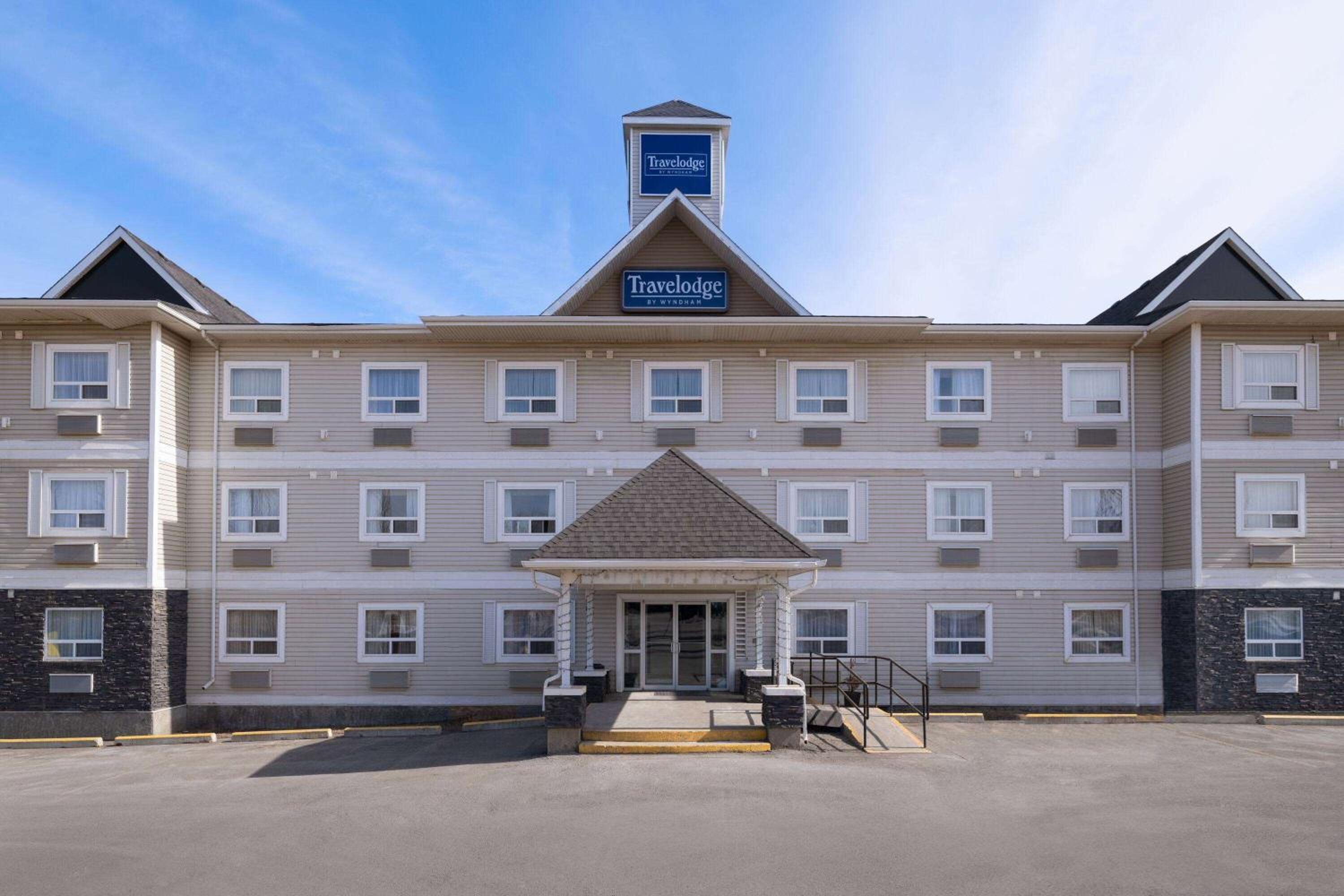 Fort Mcmurray Vacations - Travelodge by Wyndham Fort McMurray - Property Image 2