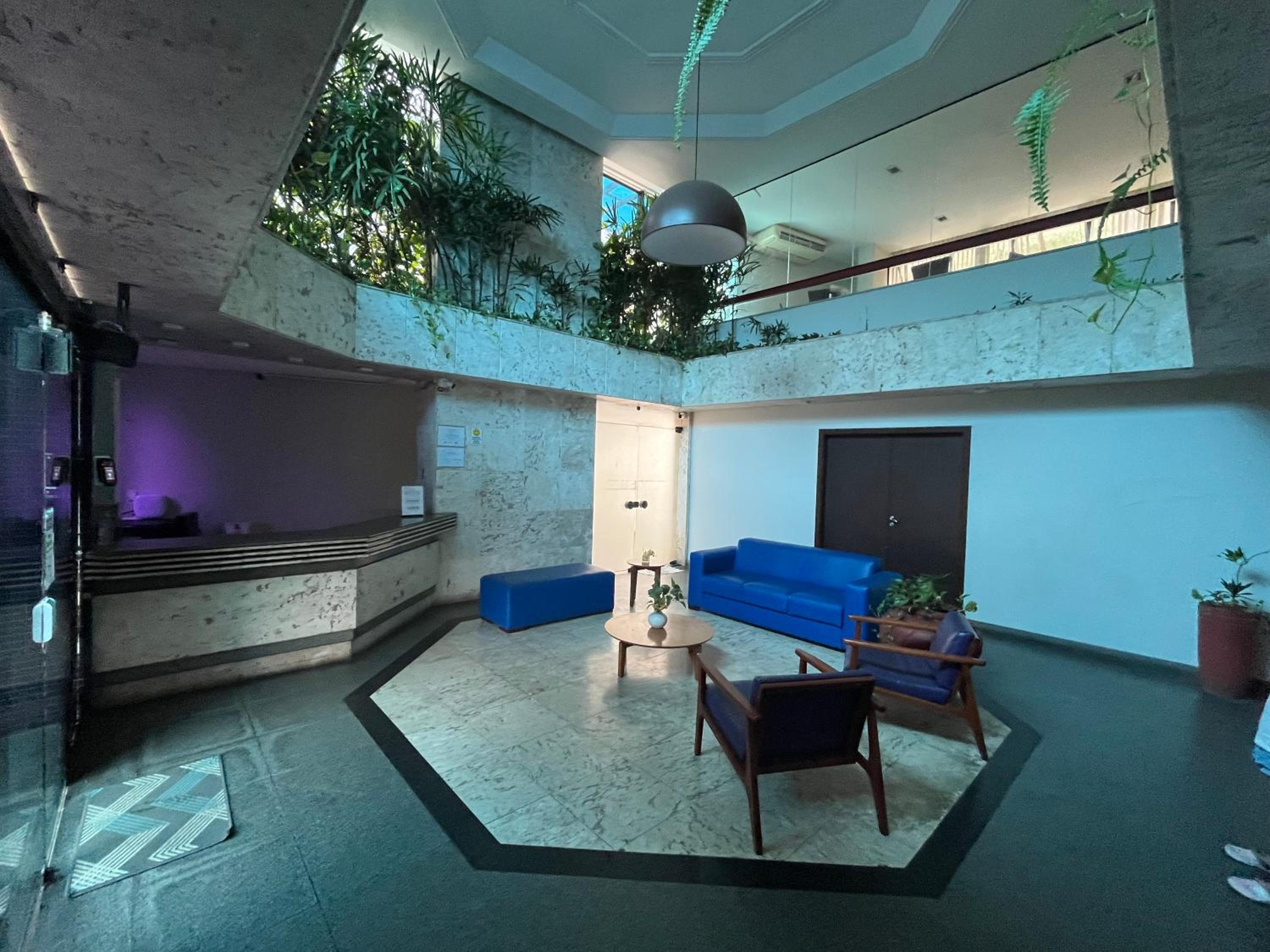 2 - Flat próx. Salvador Shopping c/ garagem