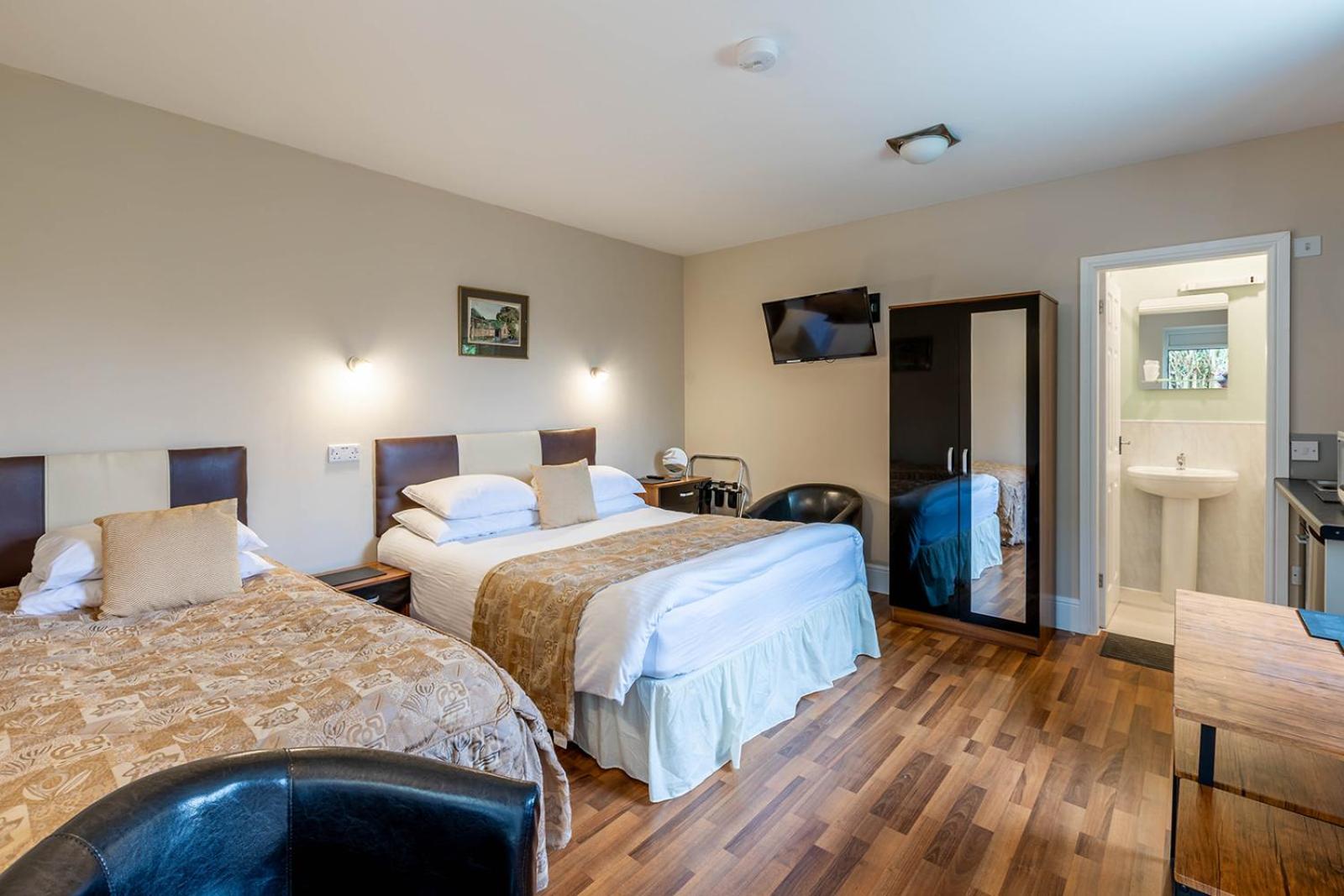 Windermere Studio Rooms - with Free Car Parking Onsite view 2