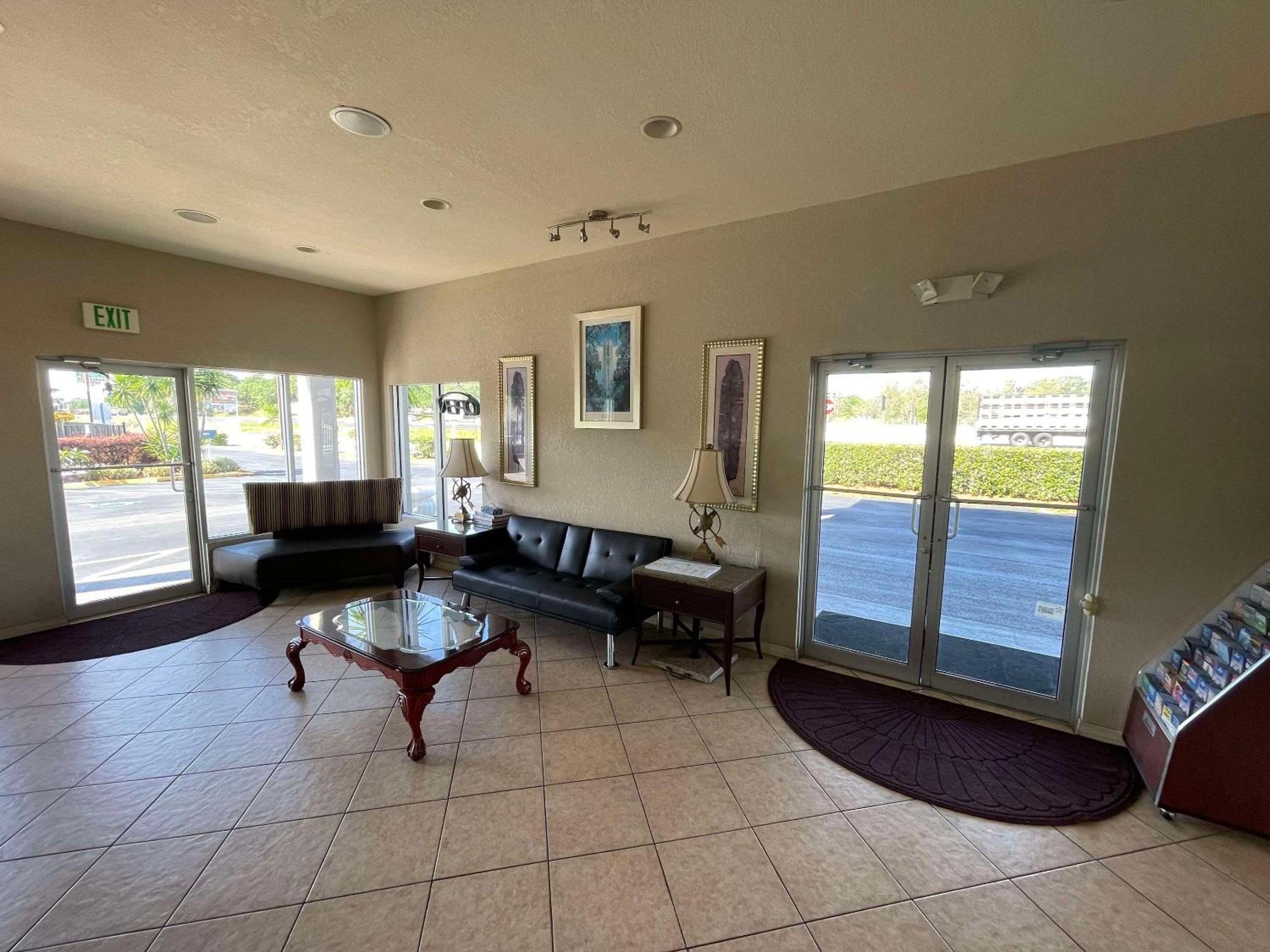 Rodeway Inn Lake Wales - Winter Haven view 3