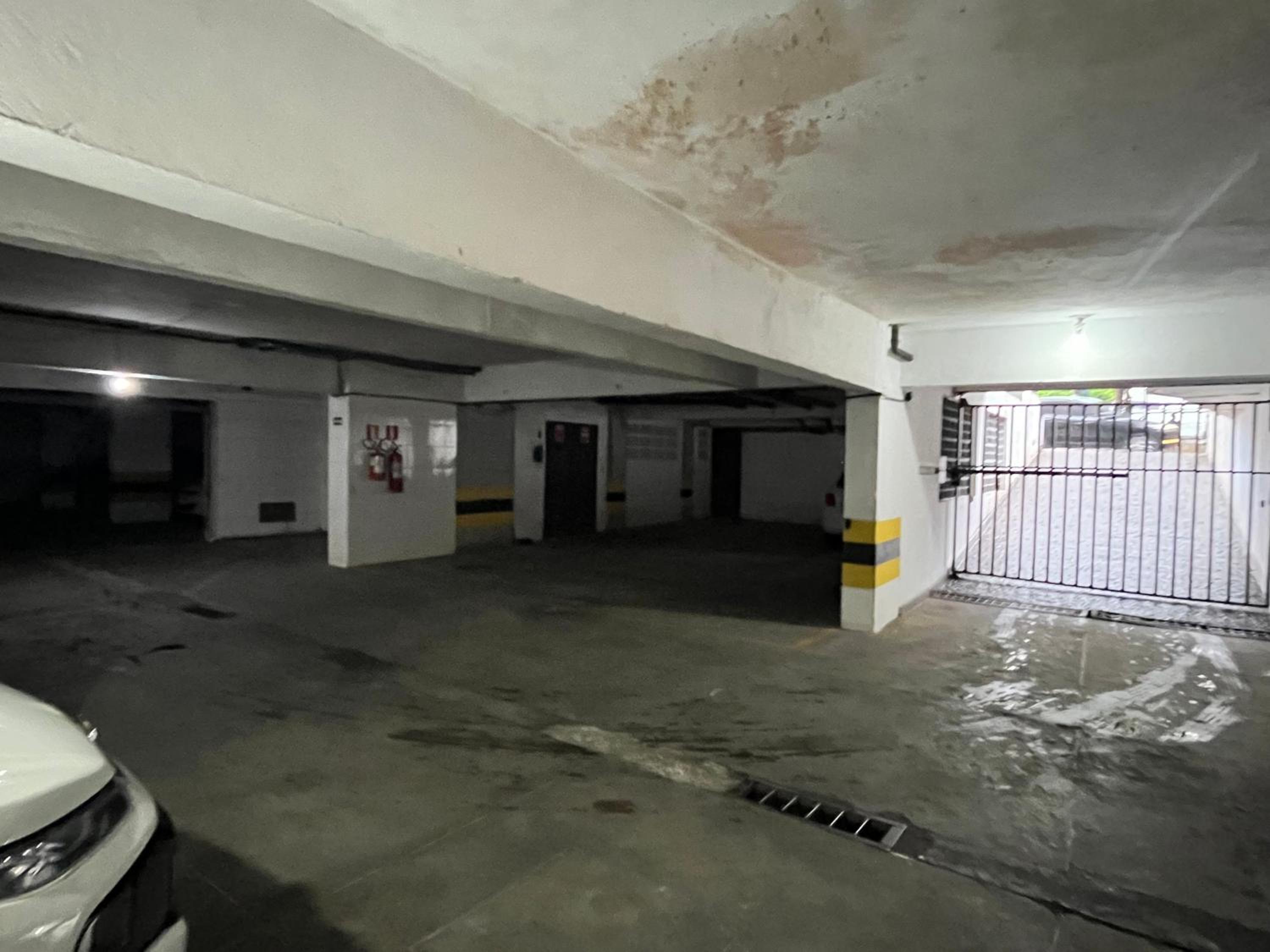 2 - Flat próx. Salvador Shopping c/ garagem
