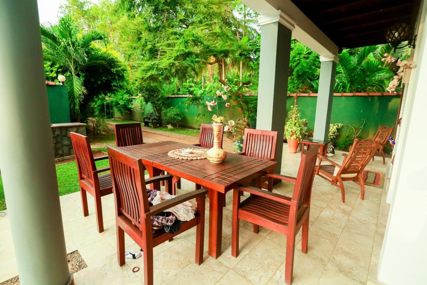 Villa Layoshi view 3