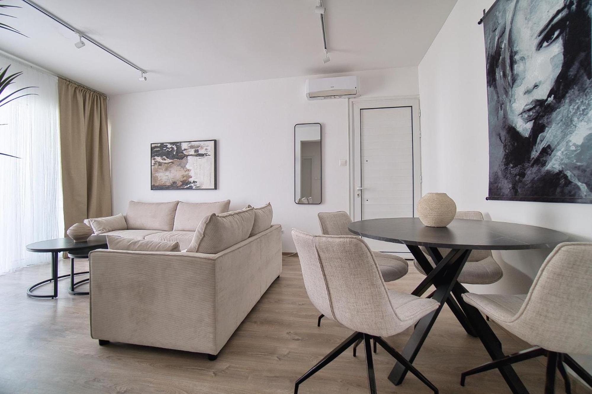 Olympic Lagoon 1 bed apartment