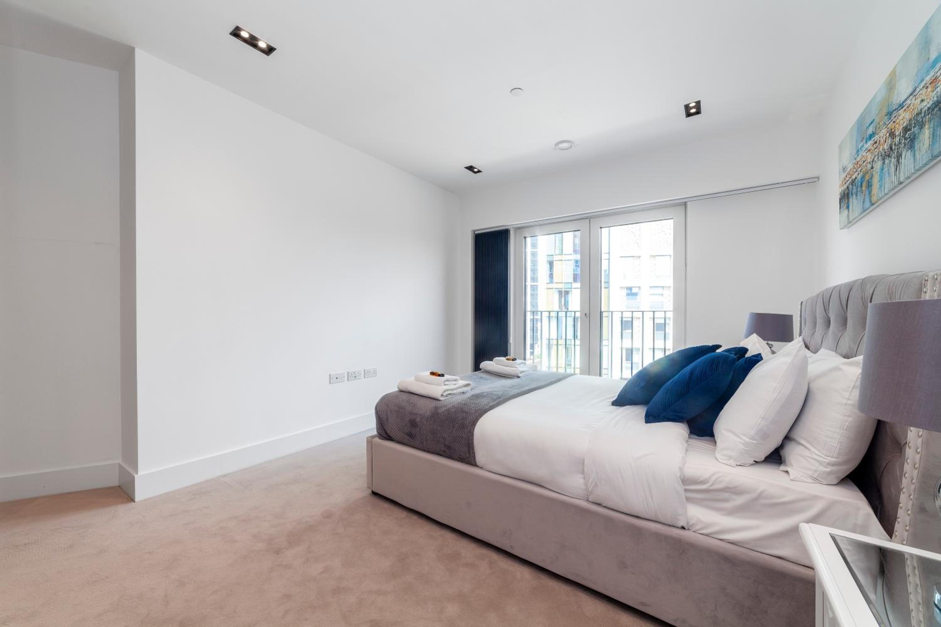 Stylish central 2BDR flat, comm garden I Smarthost