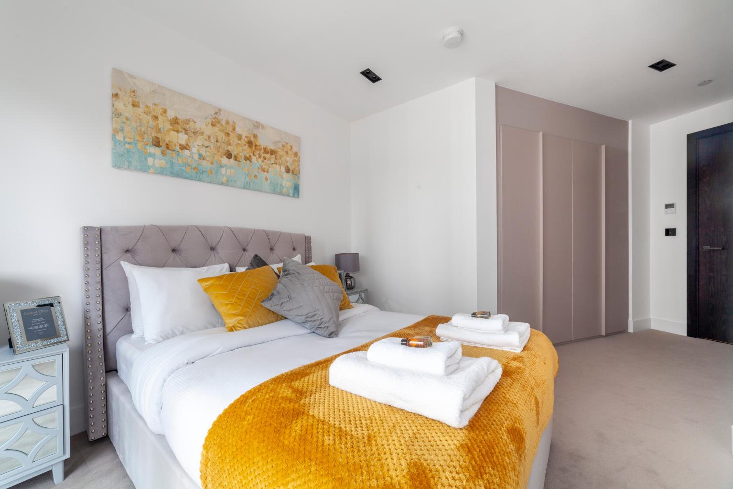 Stylish central 2BDR flat, comm garden I Smarthost