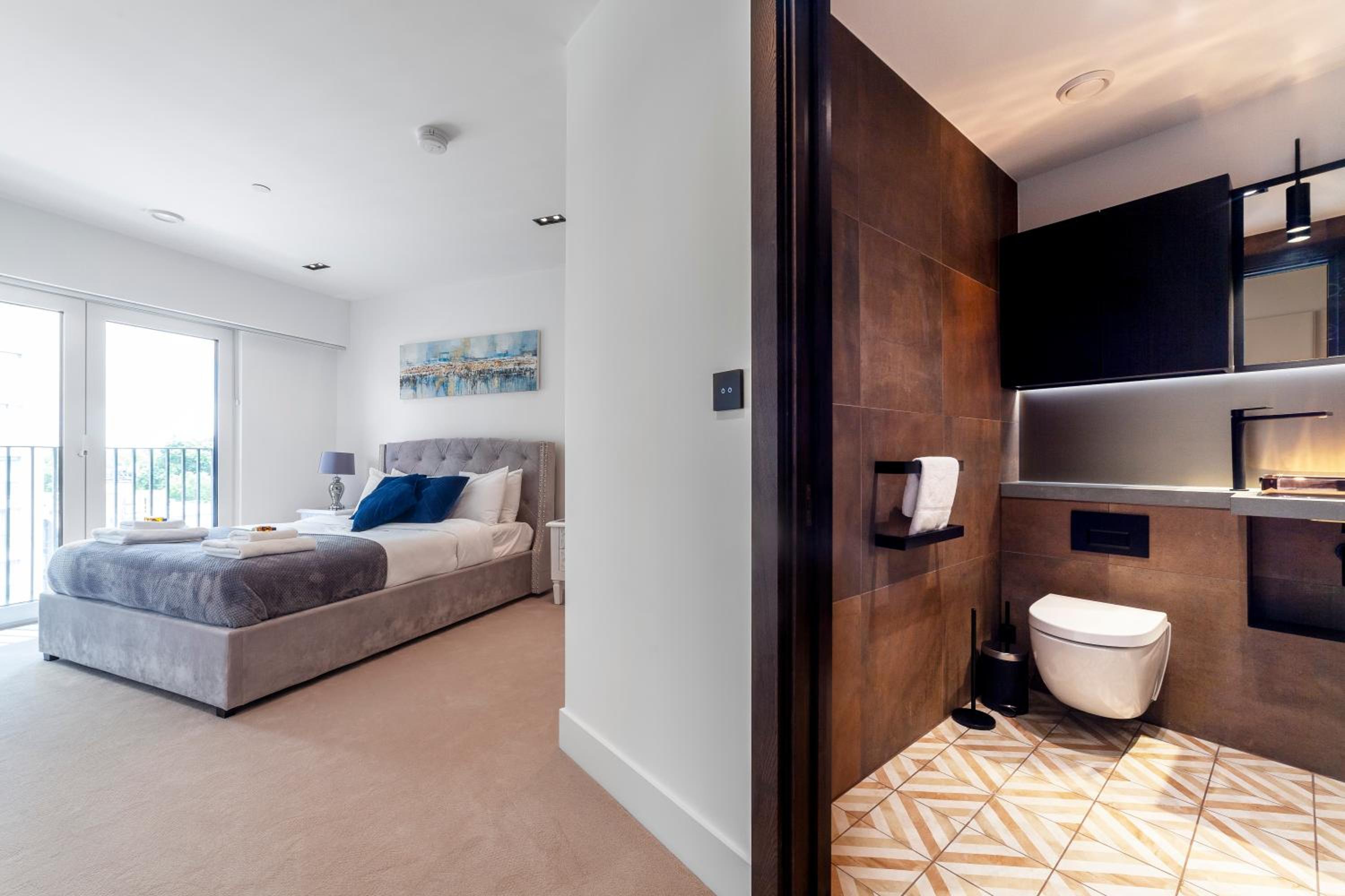 Stylish central 2BDR flat, comm garden I Smarthost