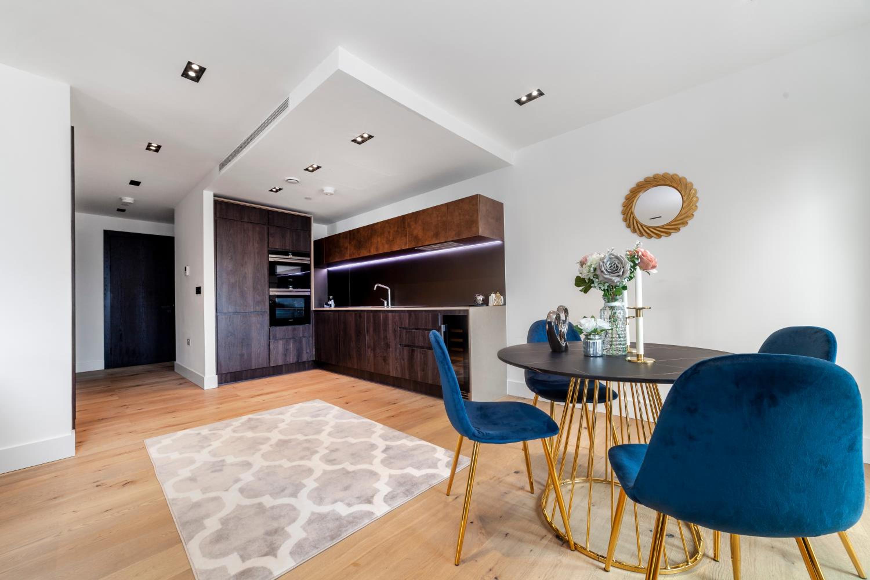 Stylish central 2BDR flat, comm garden I Smarthost