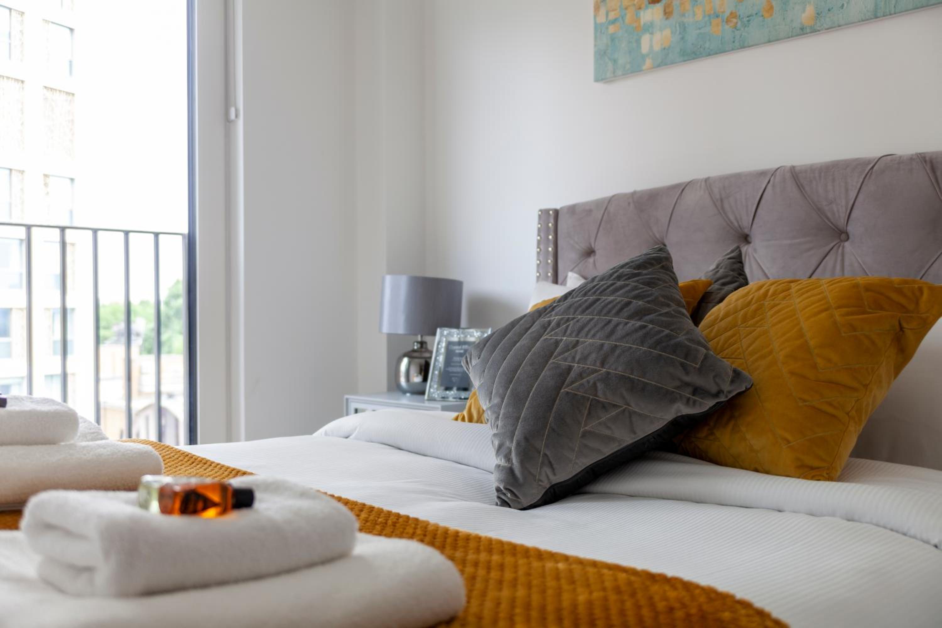 Stylish central 2BDR flat, comm garden I Smarthost