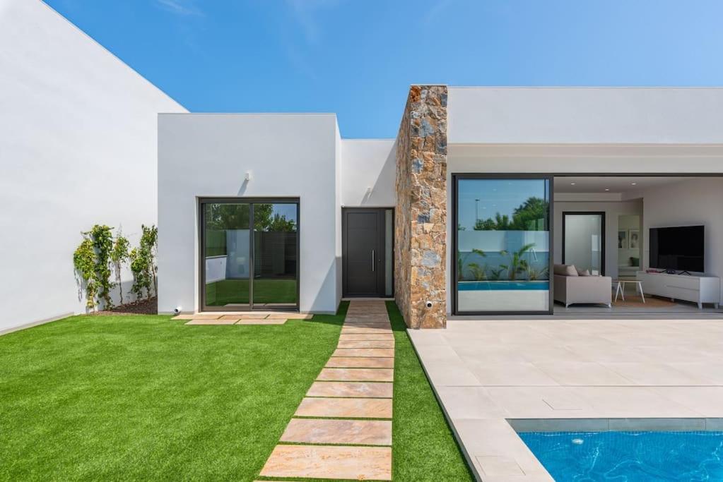 Luxury Villa Pilar De La Horadada