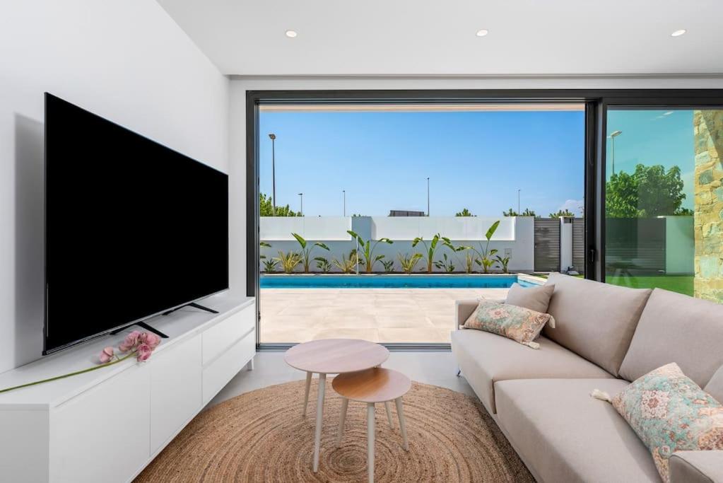 Luxury Villa Pilar De La Horadada