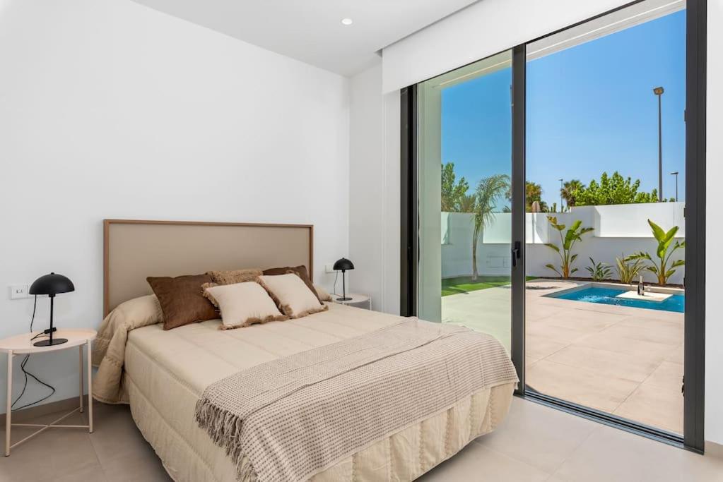Luxury Villa Pilar De La Horadada