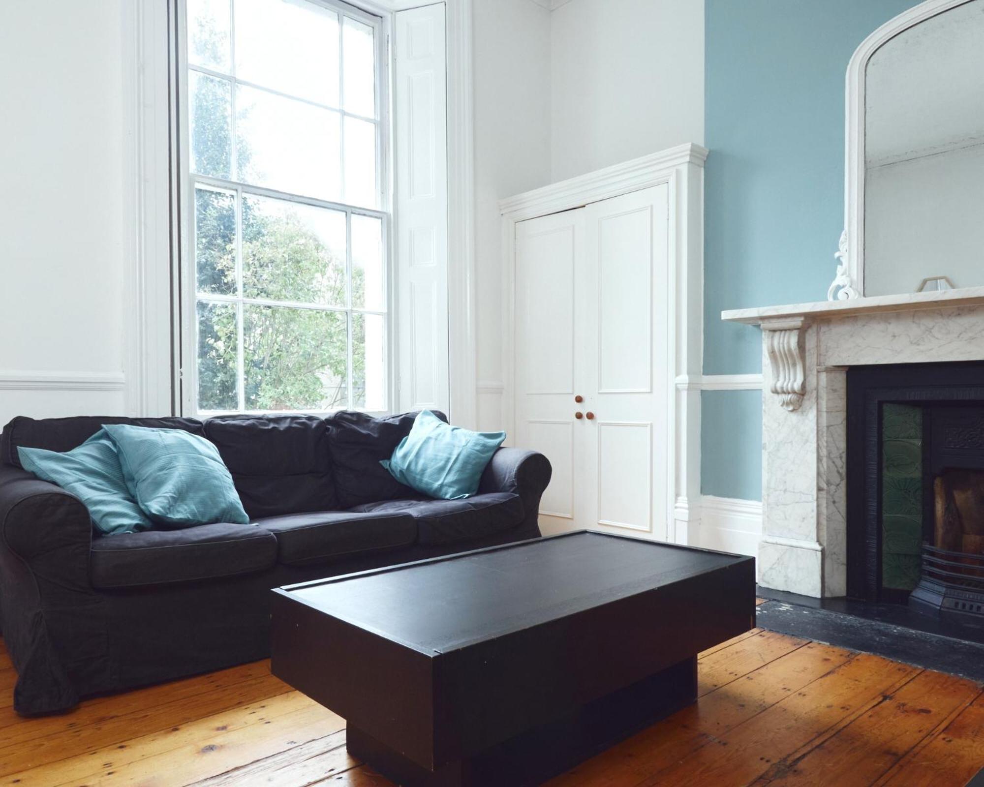 No 13 Georgian Shared House - By Clifton Short Lets view 4
