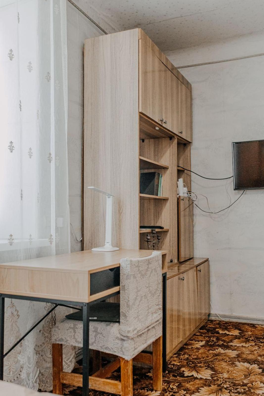 Comfortable apartments on Hrushevskogo street near 16 hospital view 2