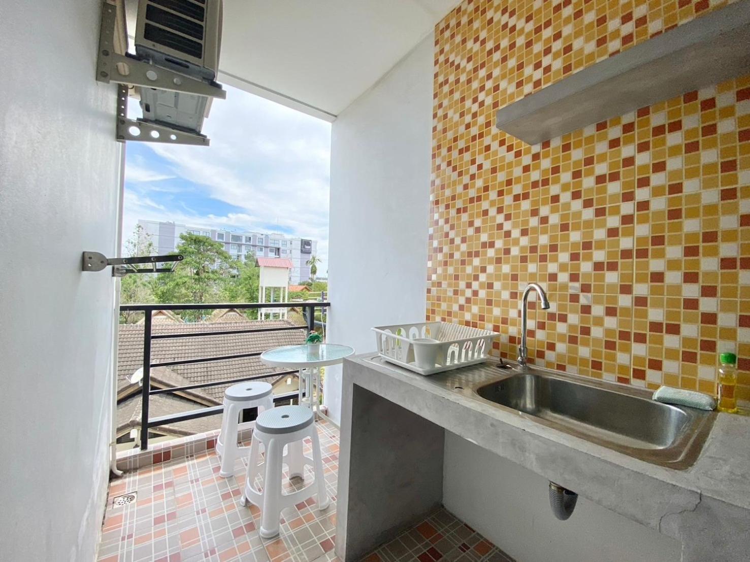 Chalong - Studio Service Apartment - Phoomjai