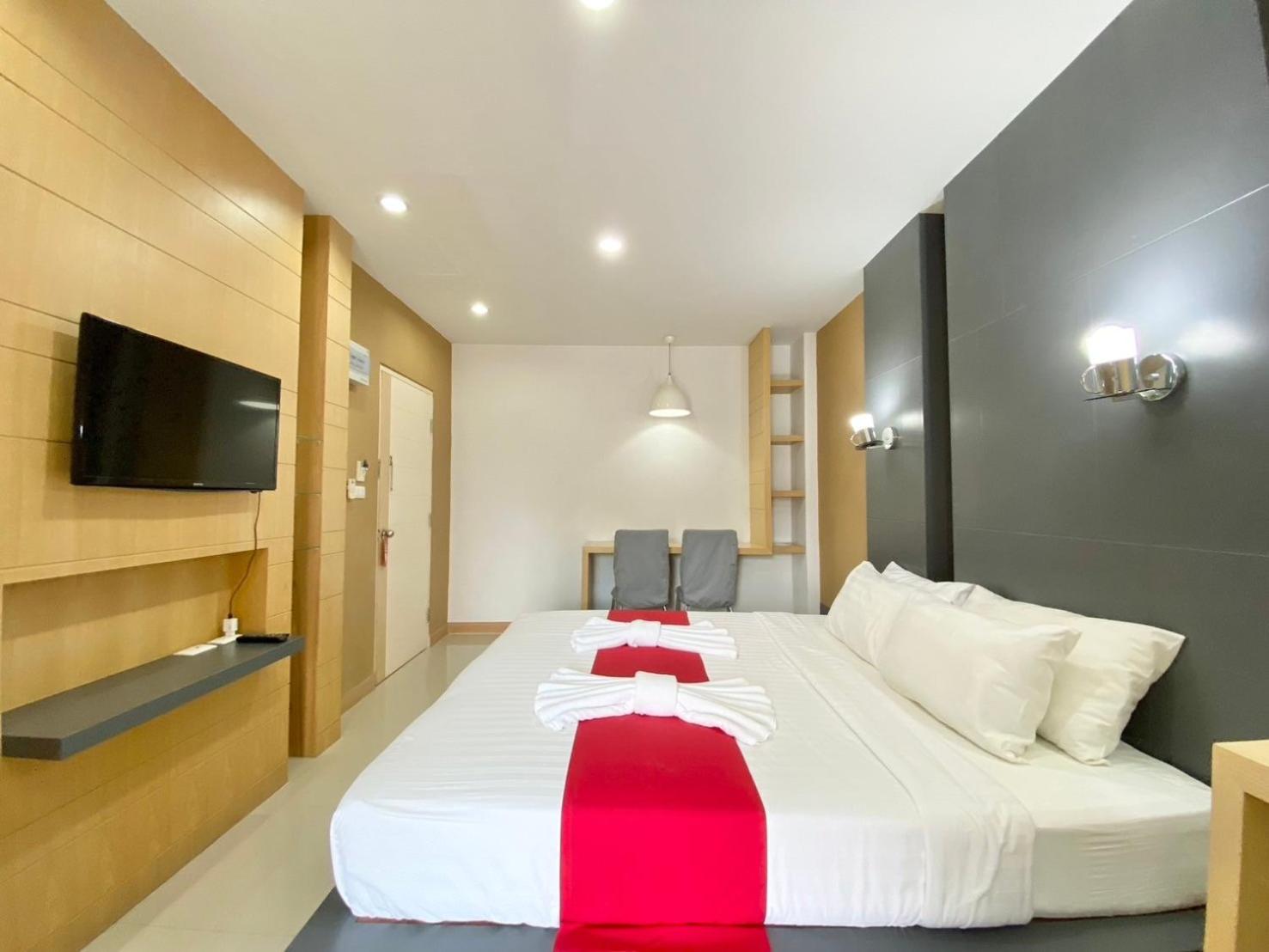 Chalong - Studio Service Apartment - Phoomjai