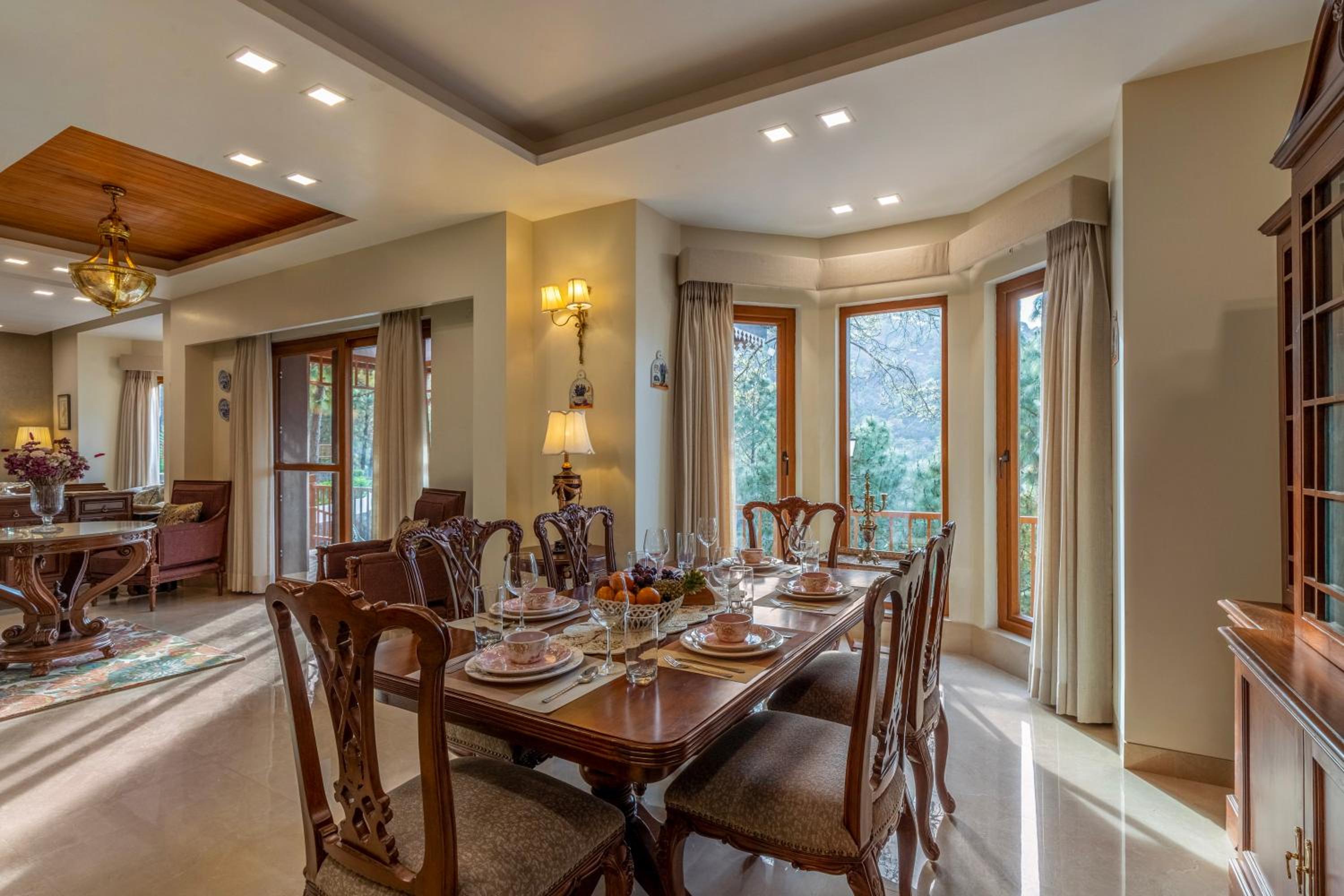 dining