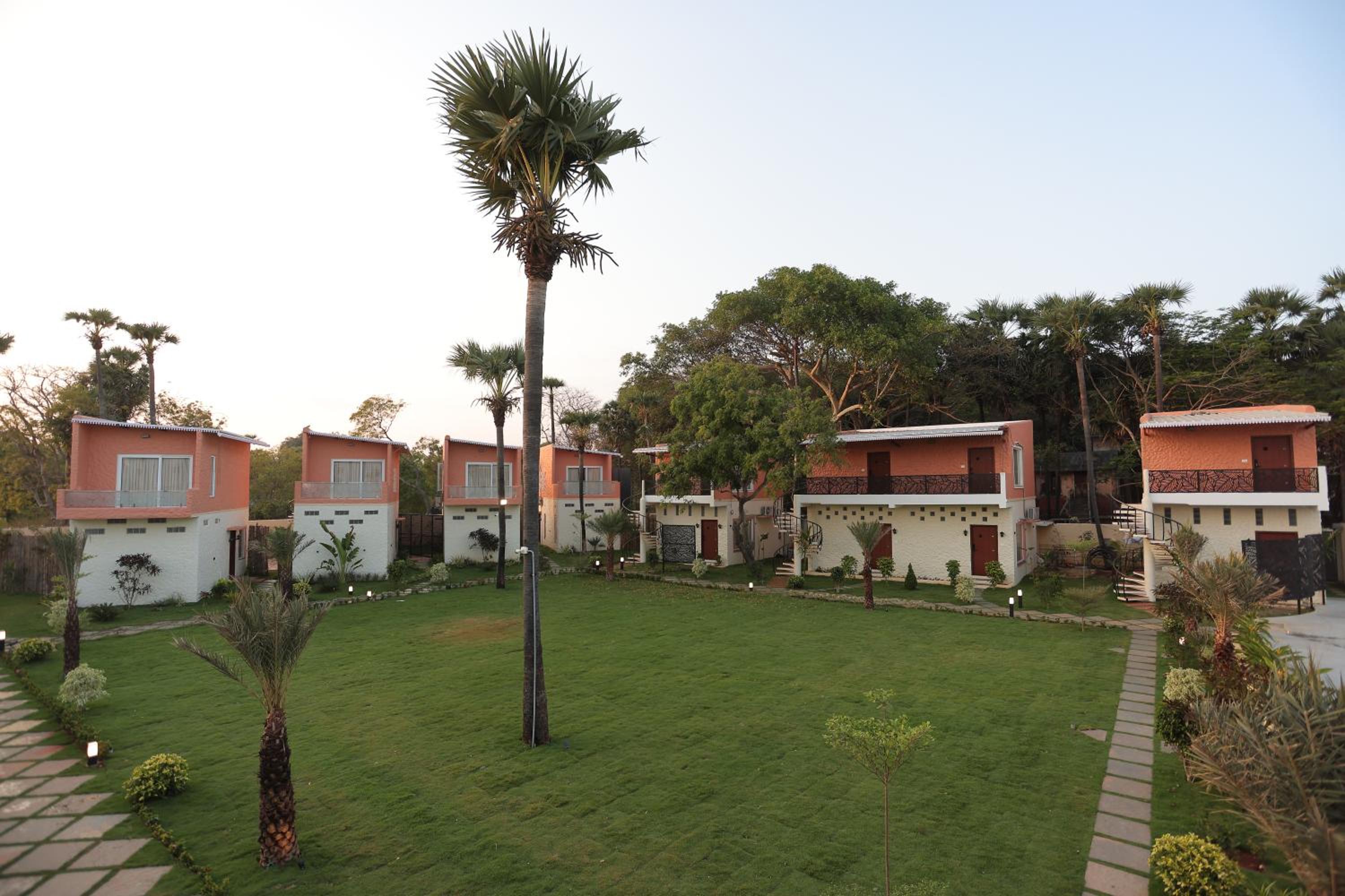 PALM PARADISE Beach Resort
