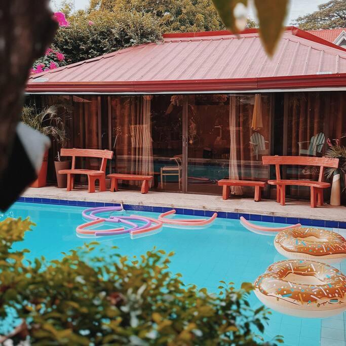 Bay Garden: Tropical Pool Villay