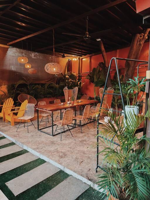 Bay Garden: Tropical Pool Villay