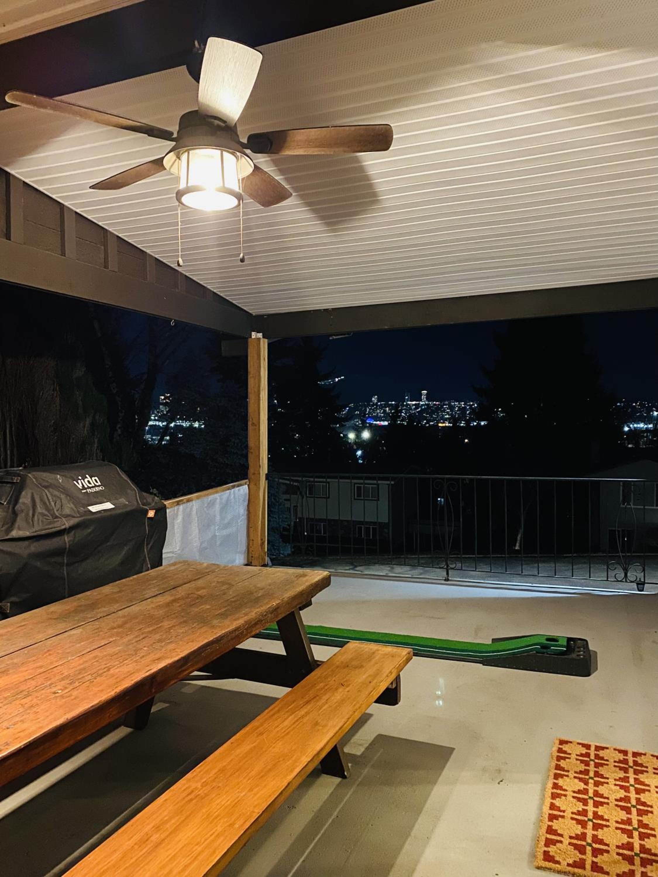 Large Apartment in Surrey Bolivar Heights