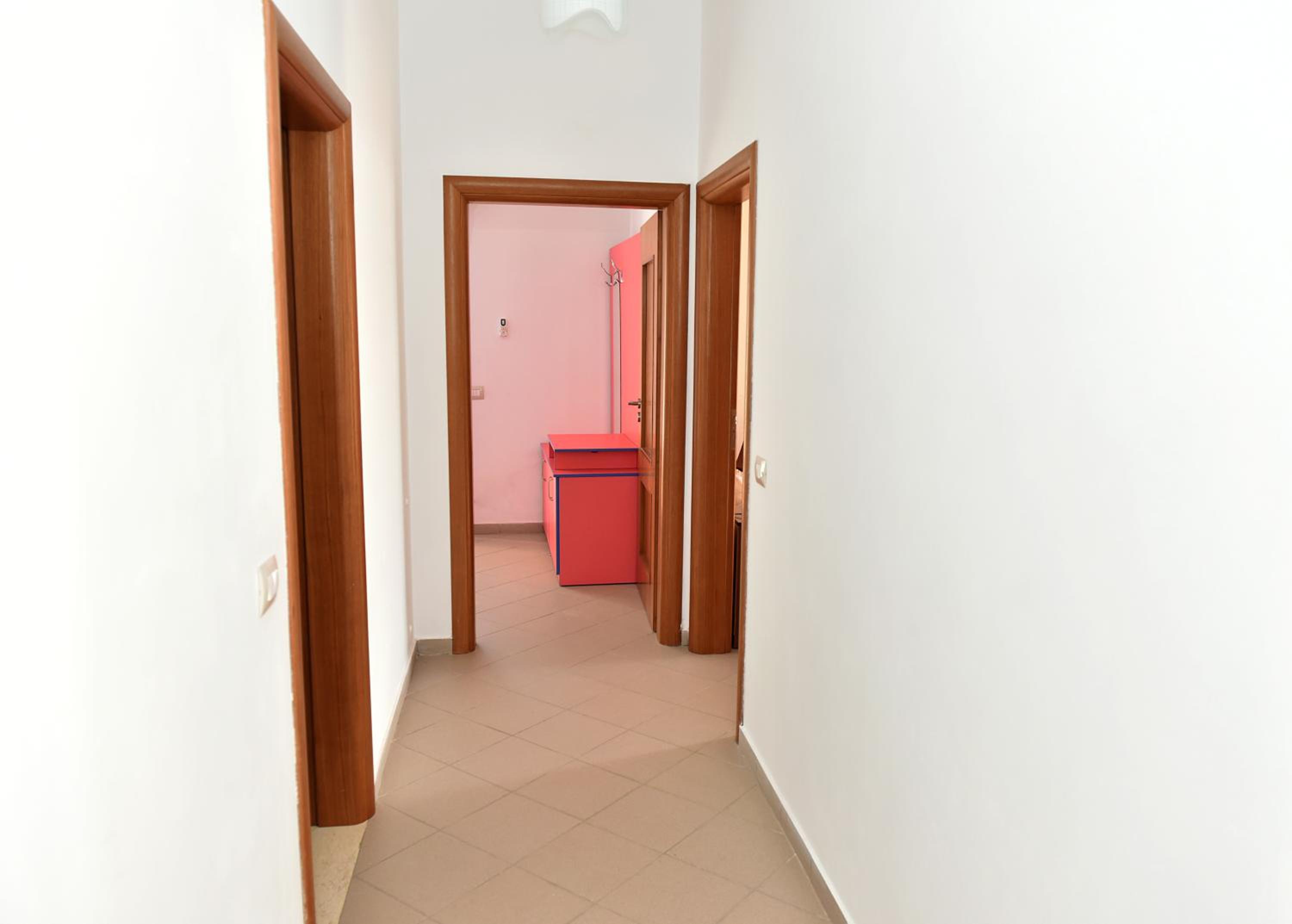 Vila Merkuri - 3-Storey Villa with Sea View