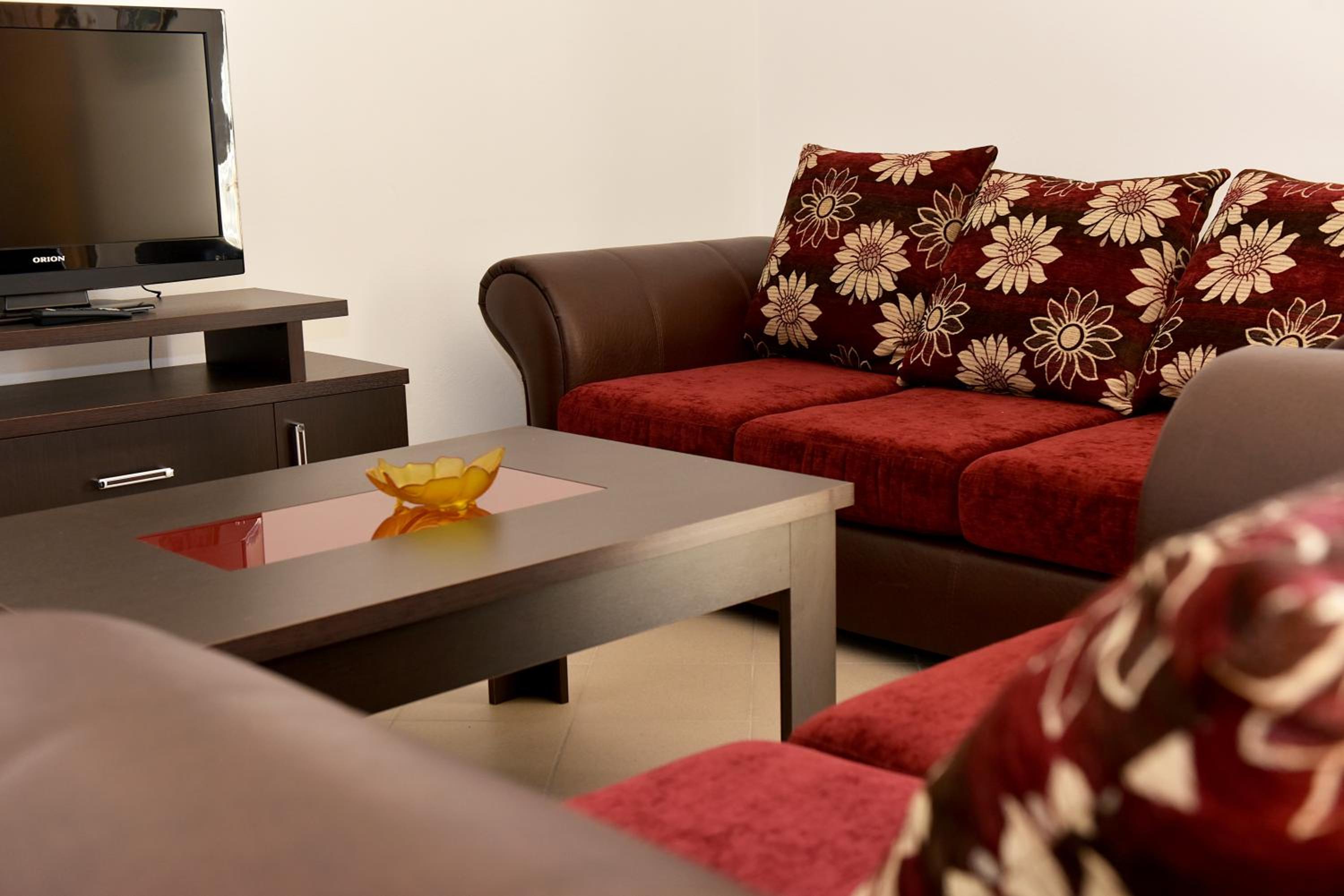 Vila Merkuri - 3-Storey Villa with Sea View