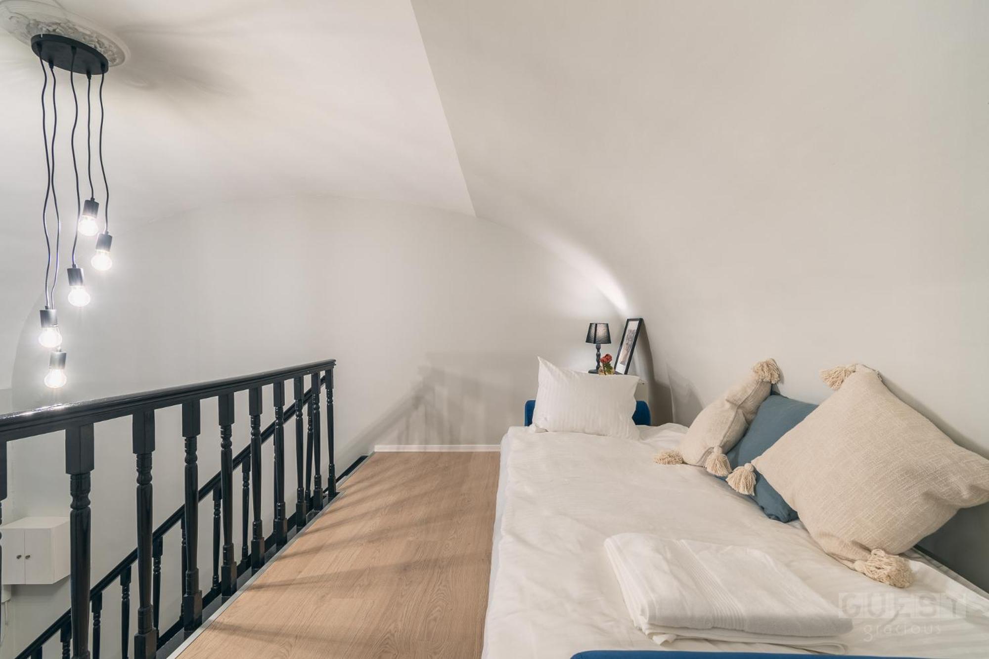 Budapest Central: Gracious Loft view 3