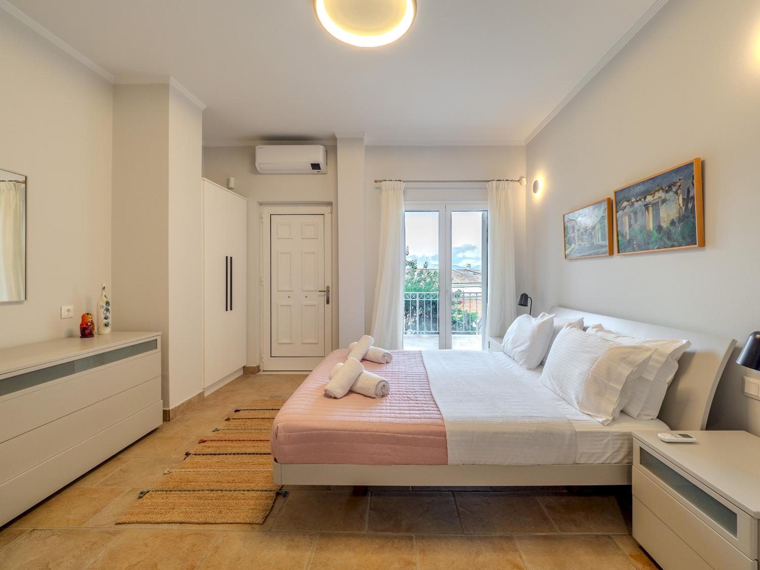 Tilia Tree Luxury apartment - Vast Pool and BBQ photo 3