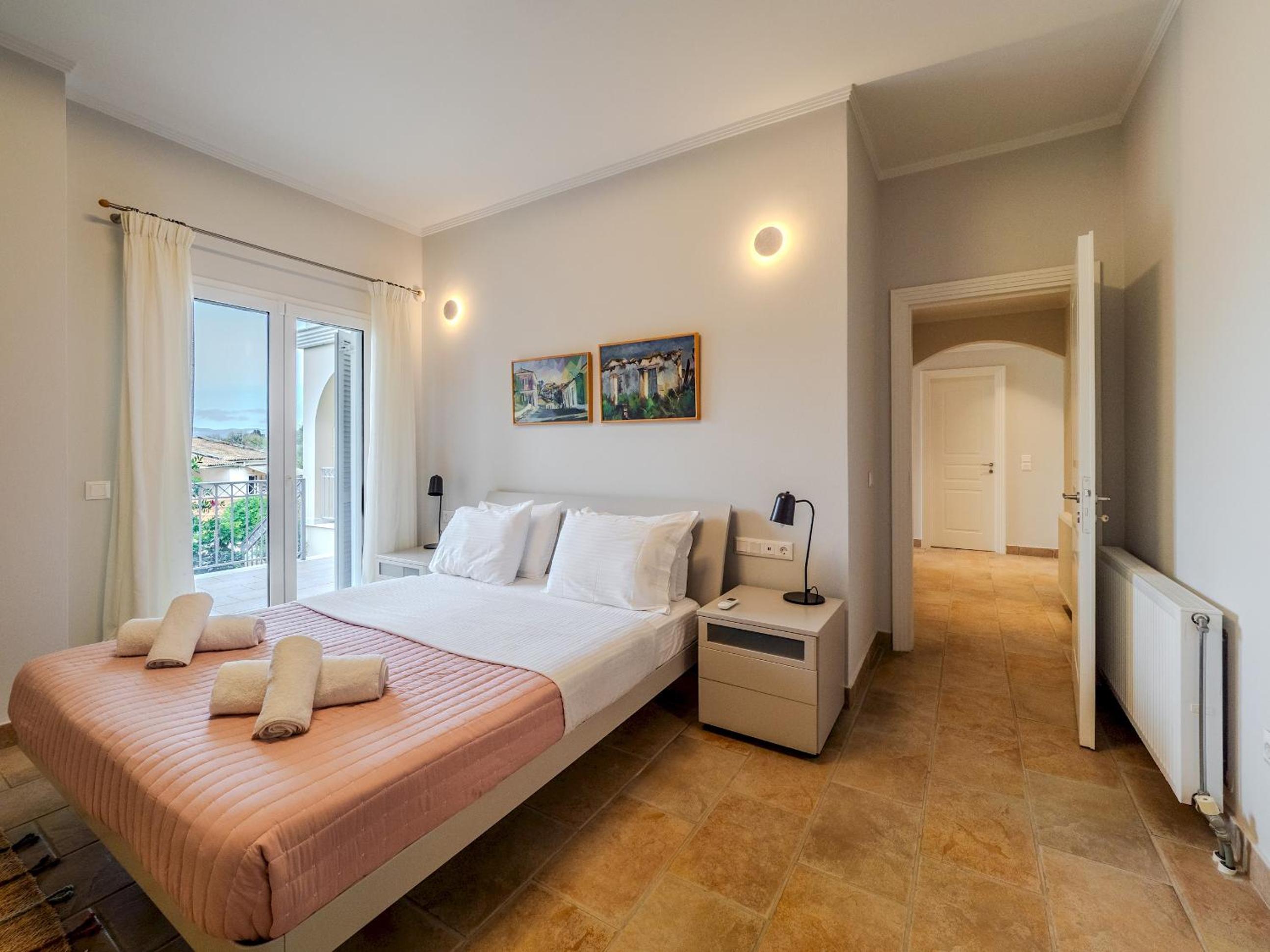 Tilia Tree Luxury apartment - Vast Pool and BBQ photo 5