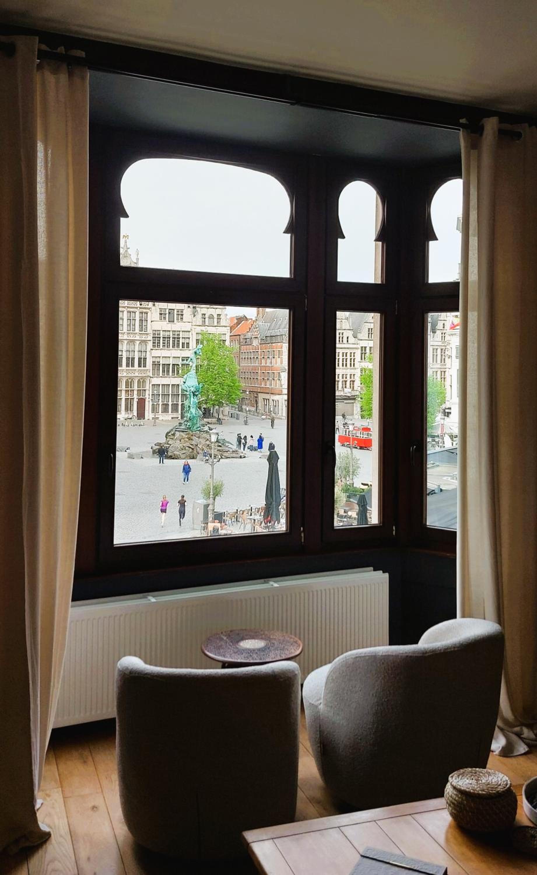 Diamond - room with a view