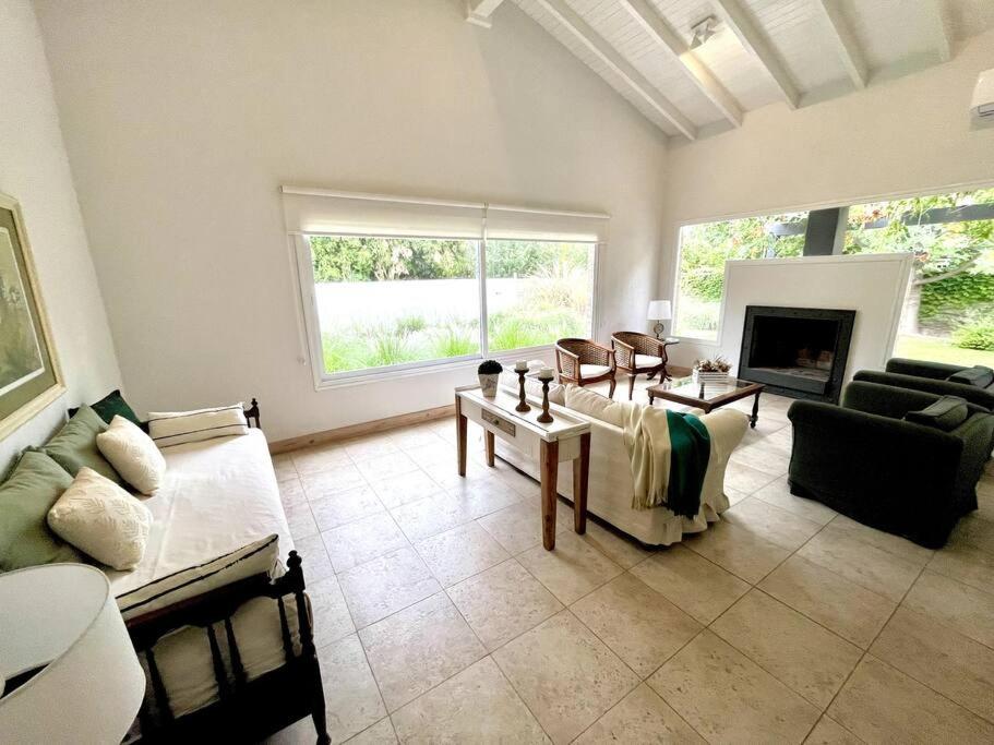 Wine Cellar House, in Chacras de Coria!