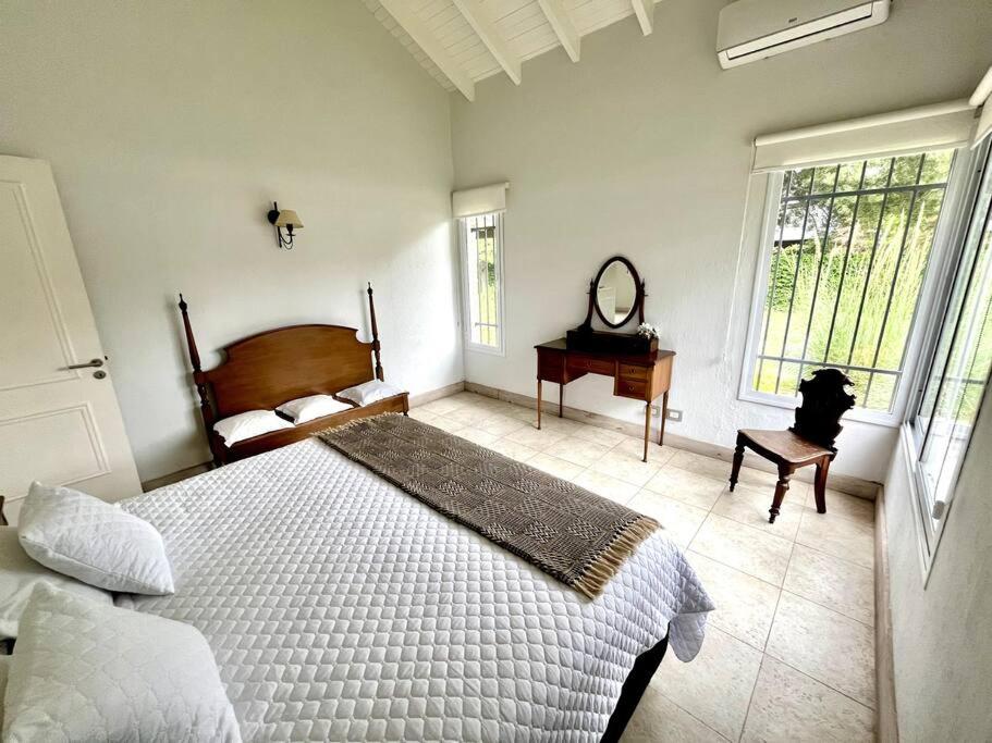 Wine Cellar House, in Chacras de Coria!