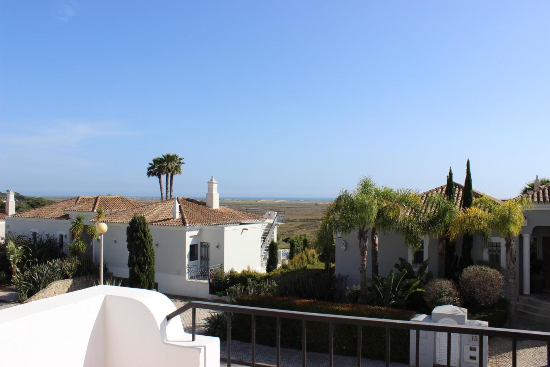 Villa Medeiros view 4