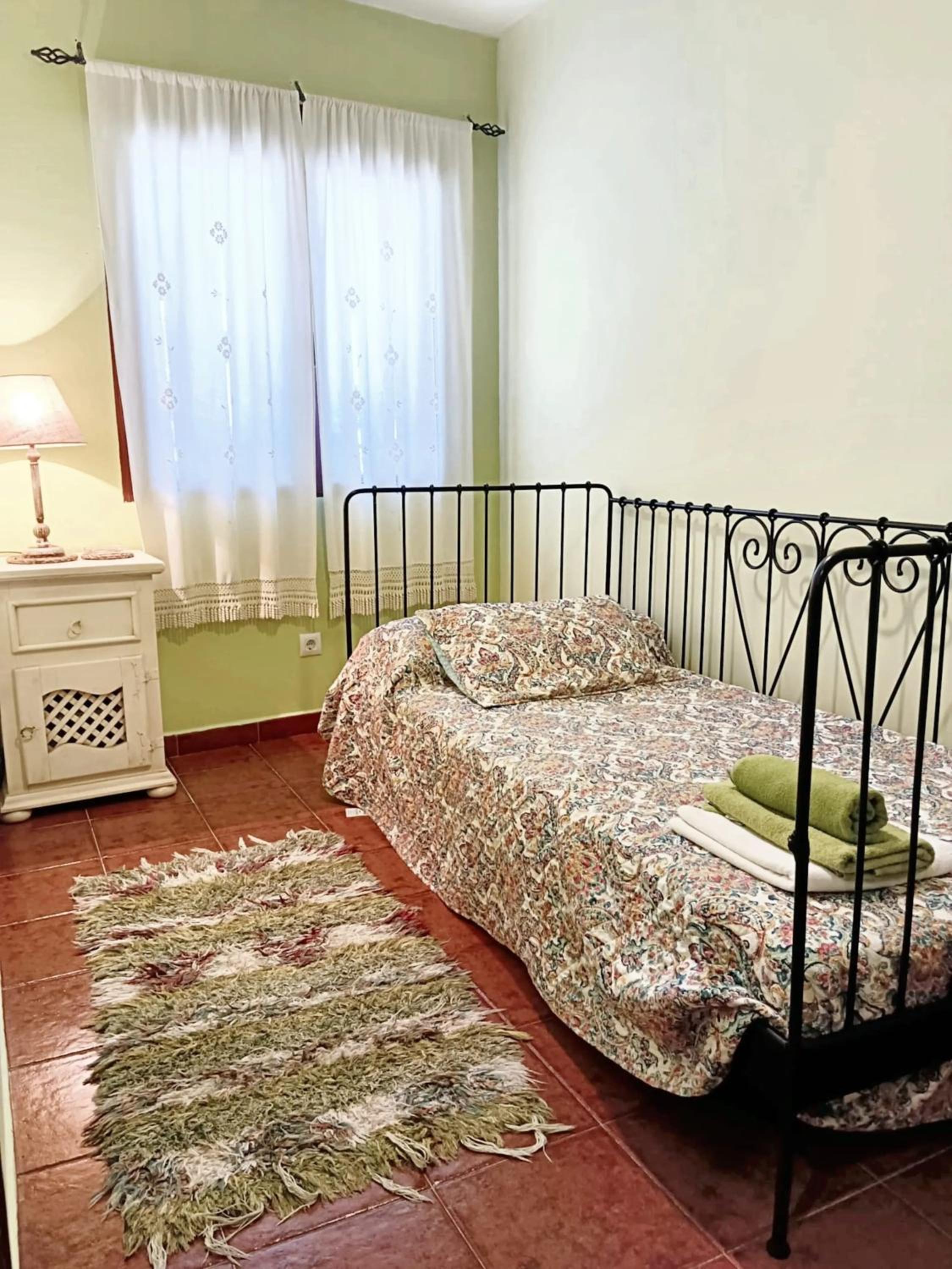 Spacious house in Cenicientos with mountain view
