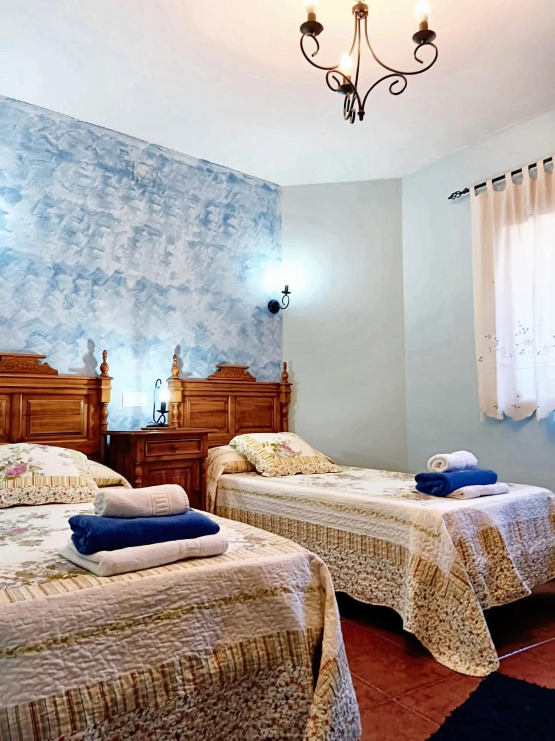 Spacious house in Cenicientos with mountain view