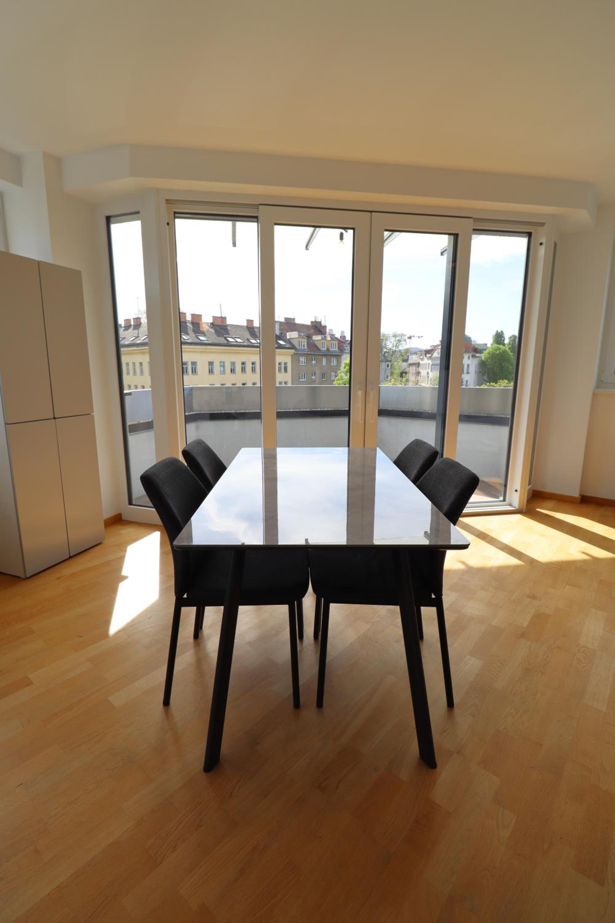 Wohnflair mit Balkon T25