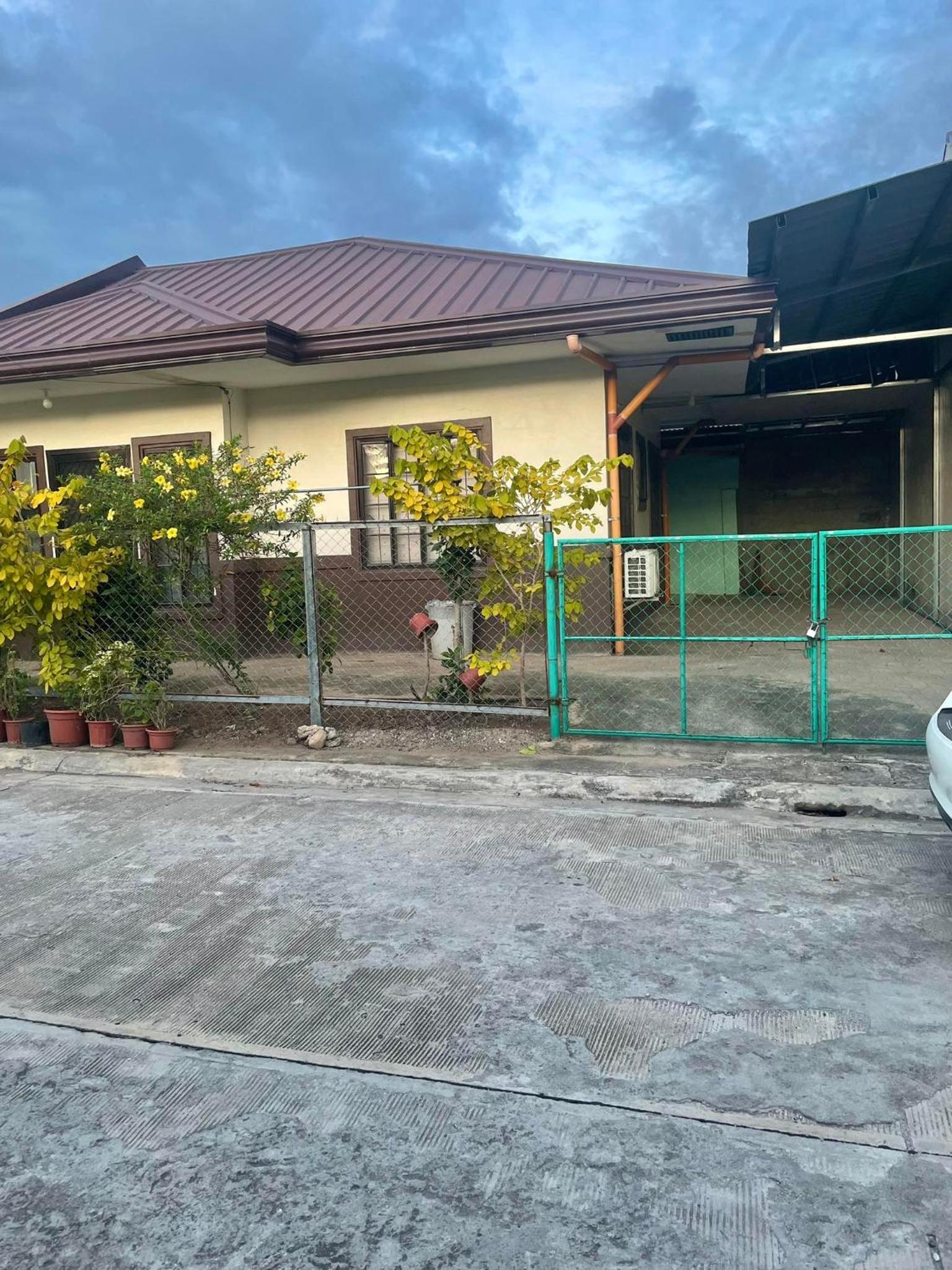 Radex Place Staycation 2BR House- near Dahican beach view 2