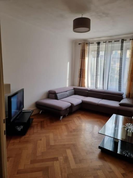 Joli appartement aux Eaux Vives