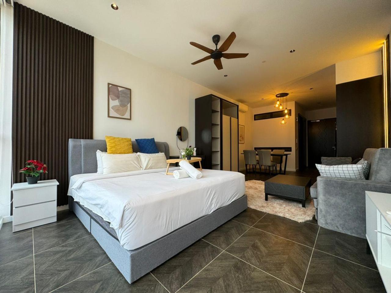 Scarletz Suites KLCC Twin Tower by Purple Orchid