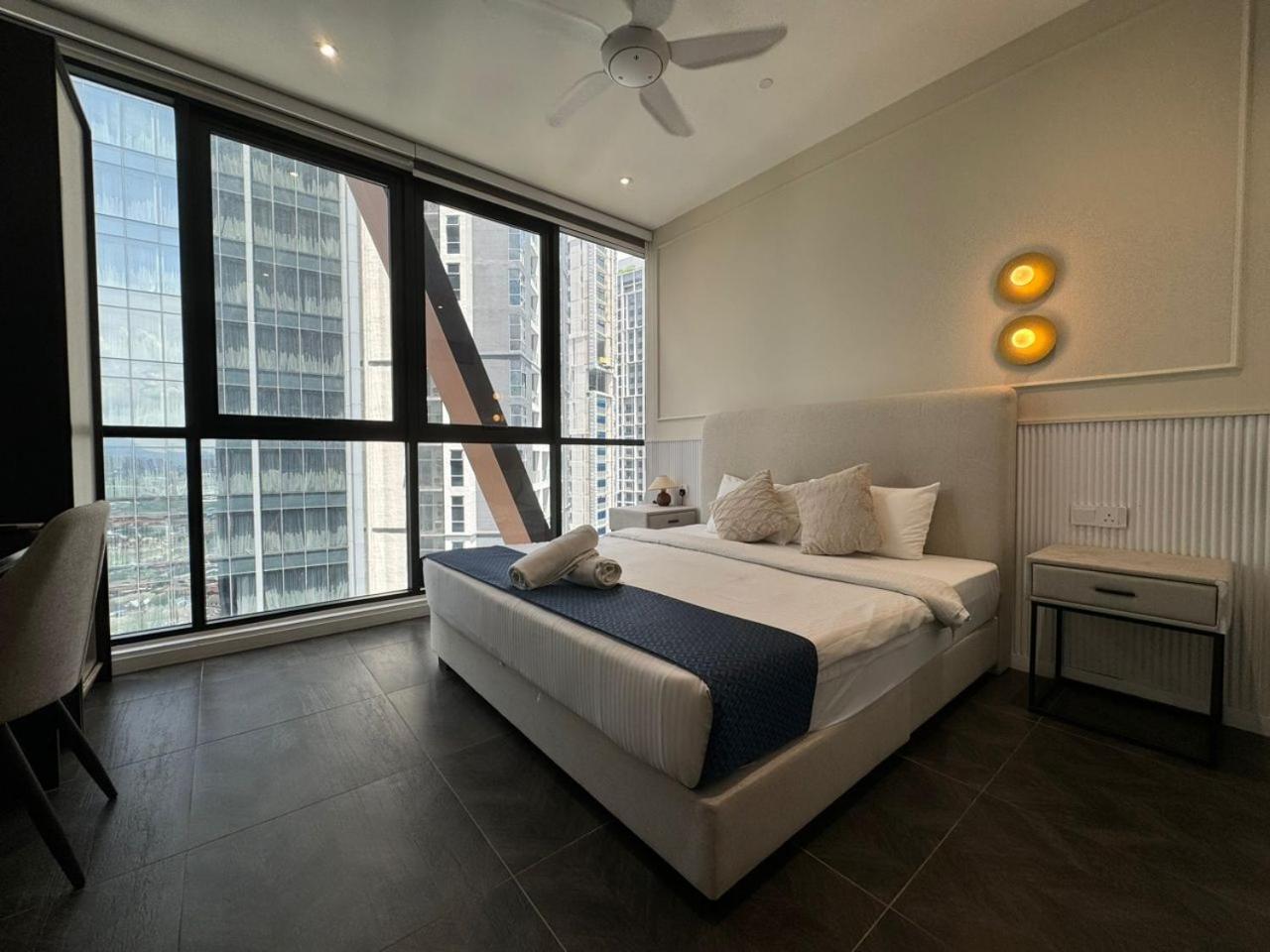 Scarletz Suites KLCC Twin Tower by Purple Orchid