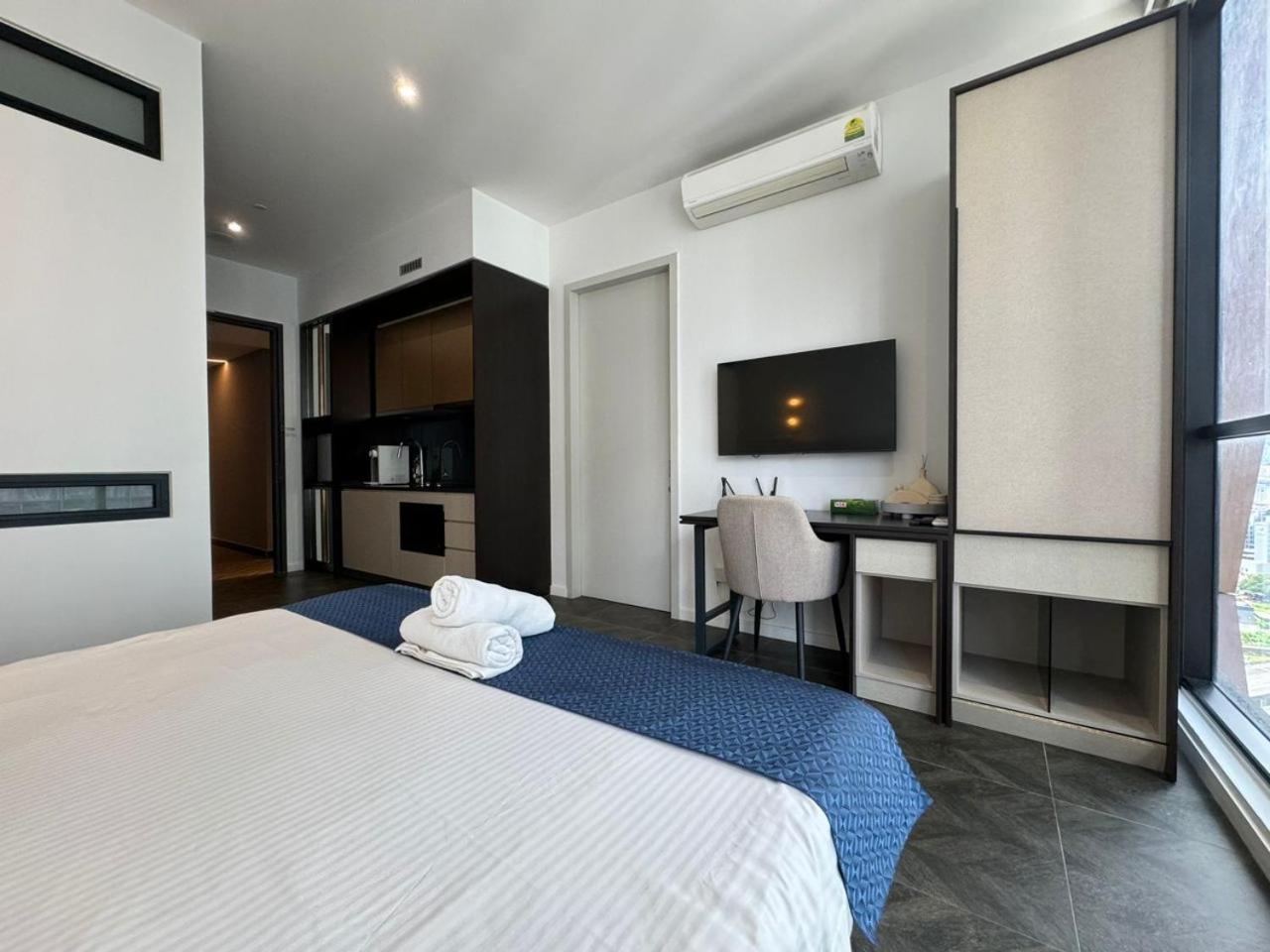 Scarletz Suites KLCC Twin Tower by Purple Orchid