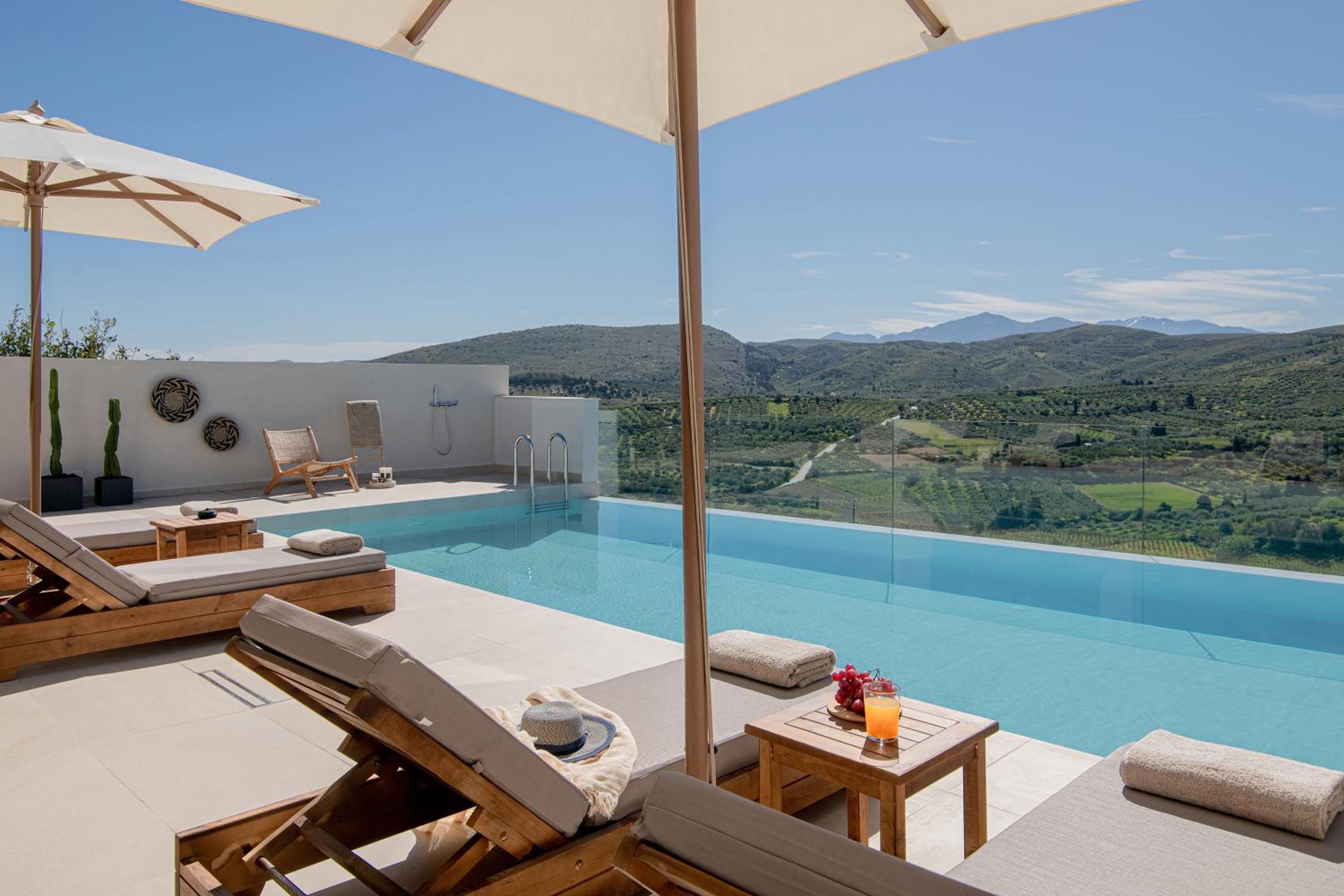 Anantia Villa 2 - Scenic View, 50 m2 infinity pool photo 3