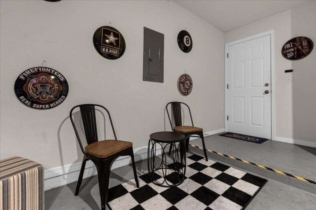 5 Bedrooms 3 Bathrooms Veranda Palms 4458 NP