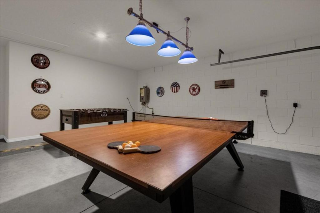 5 Bedrooms 3 Bathrooms Veranda Palms 4458 NP