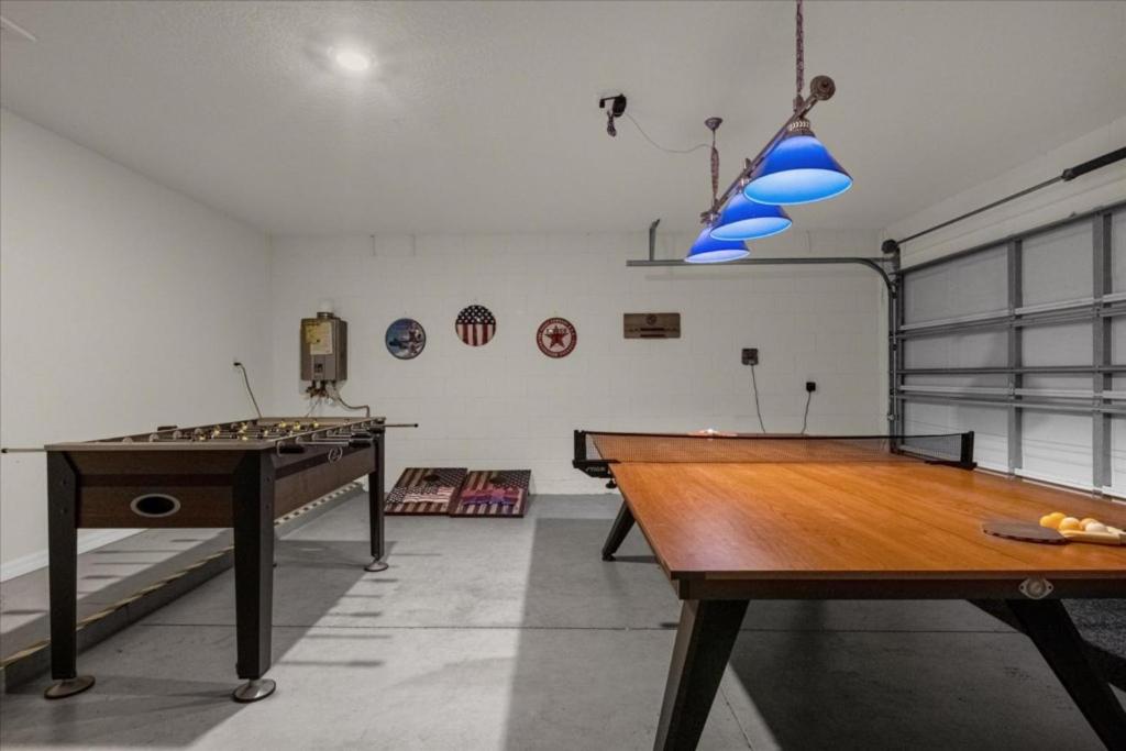 5 Bedrooms 3 Bathrooms Veranda Palms 4458 NP